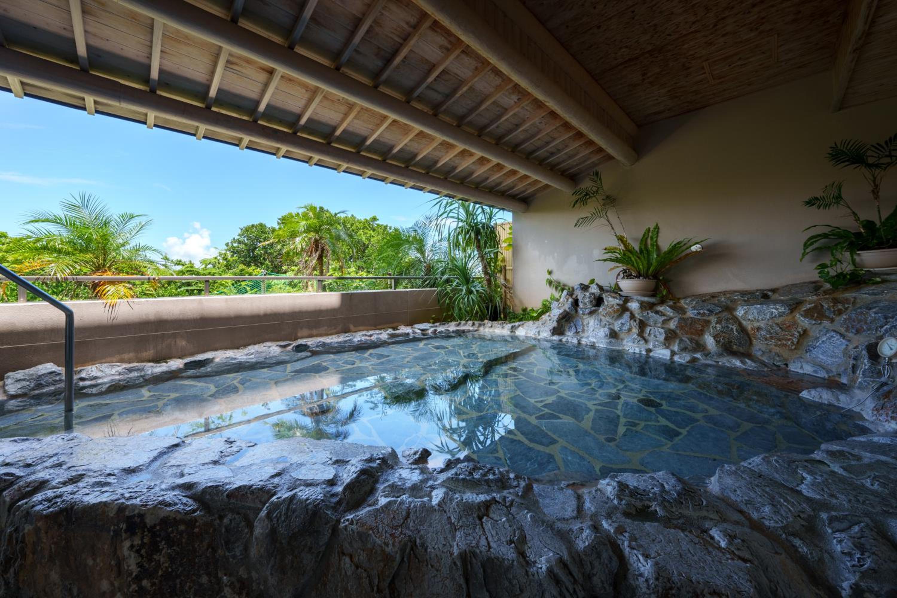 Family Room with Loft - Main Building - Non-Smoking - Ocean's Wing - Photo 9