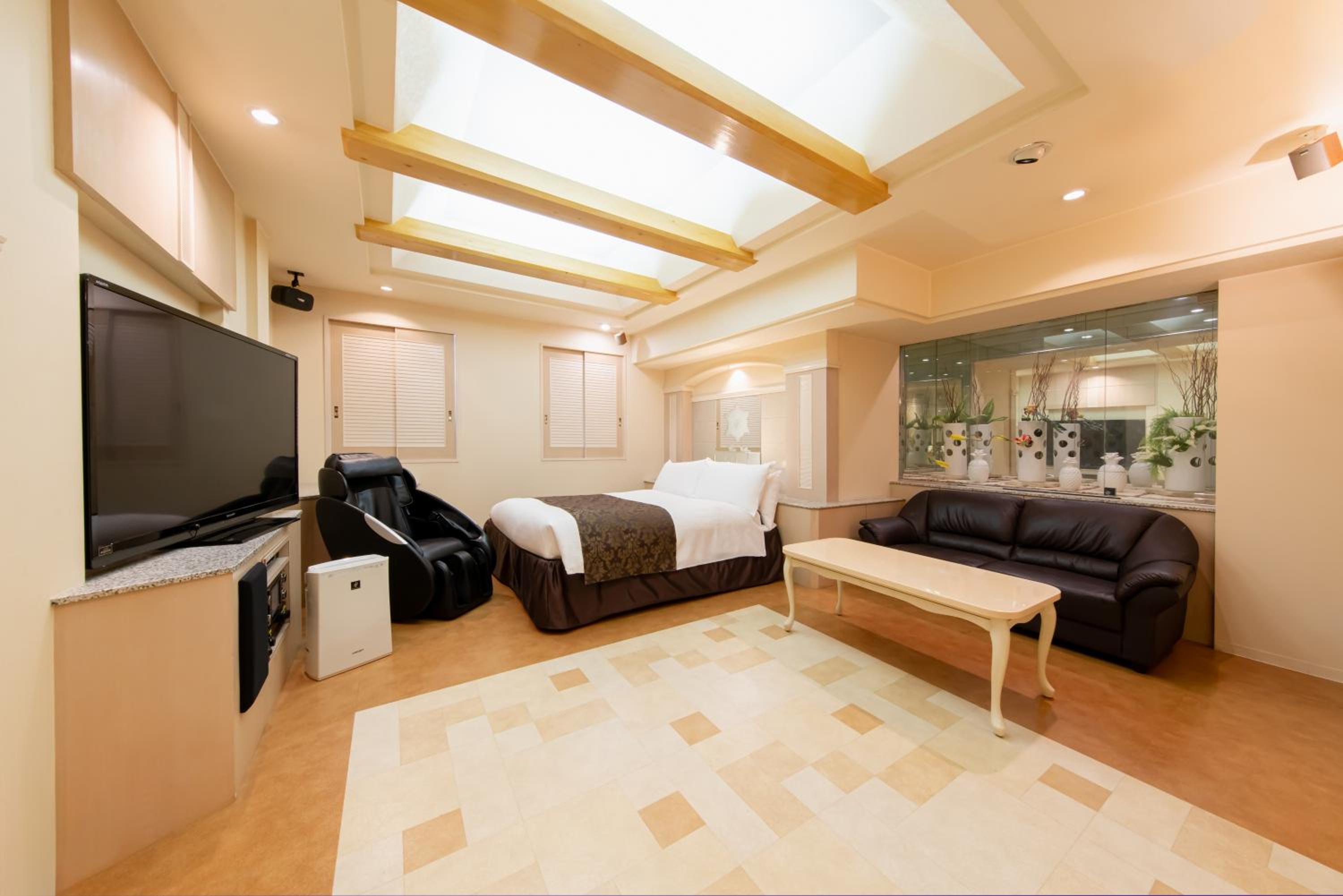Standard King Room - Photo 1