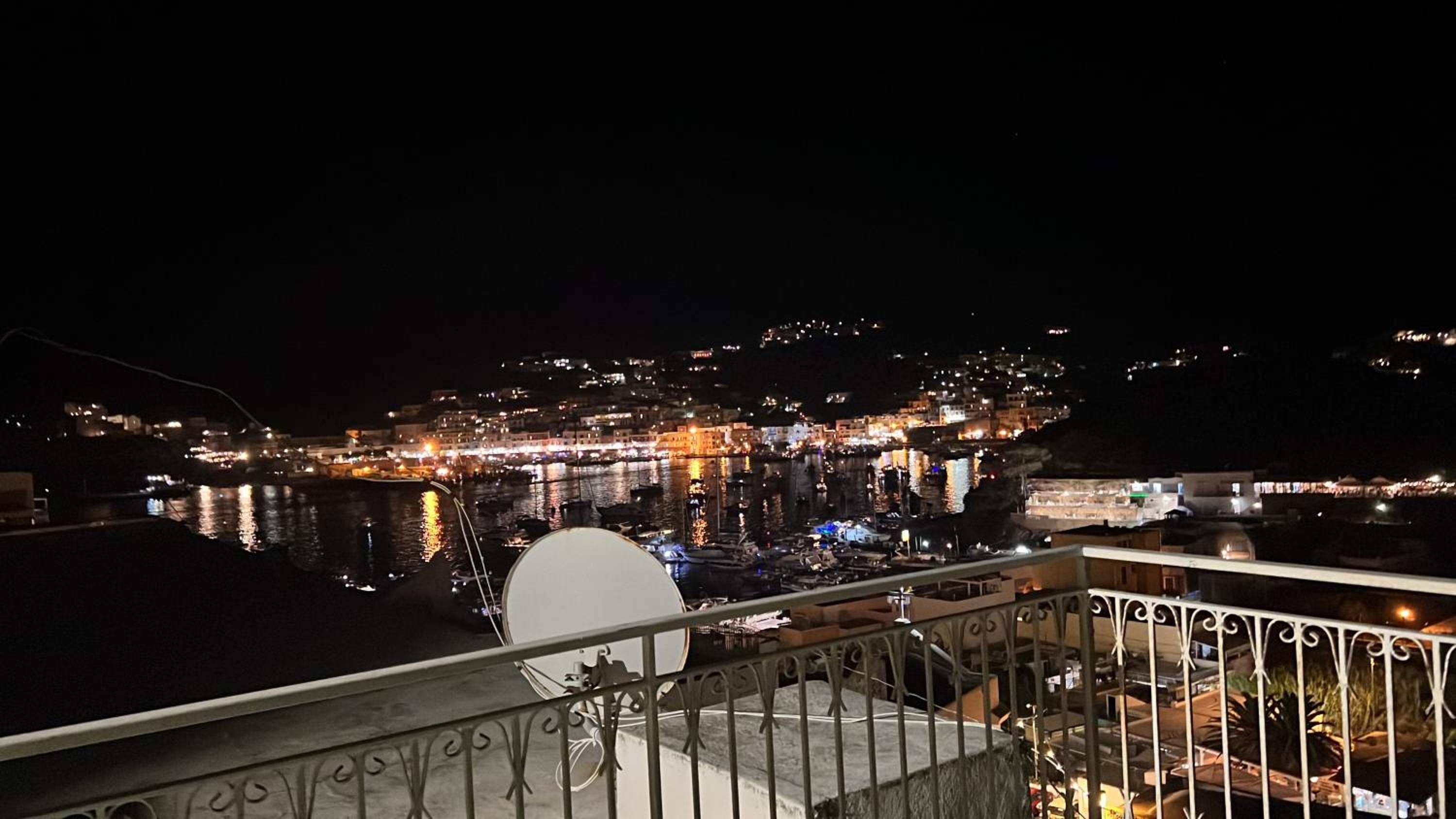 Apartment with Sea View - Photo 27