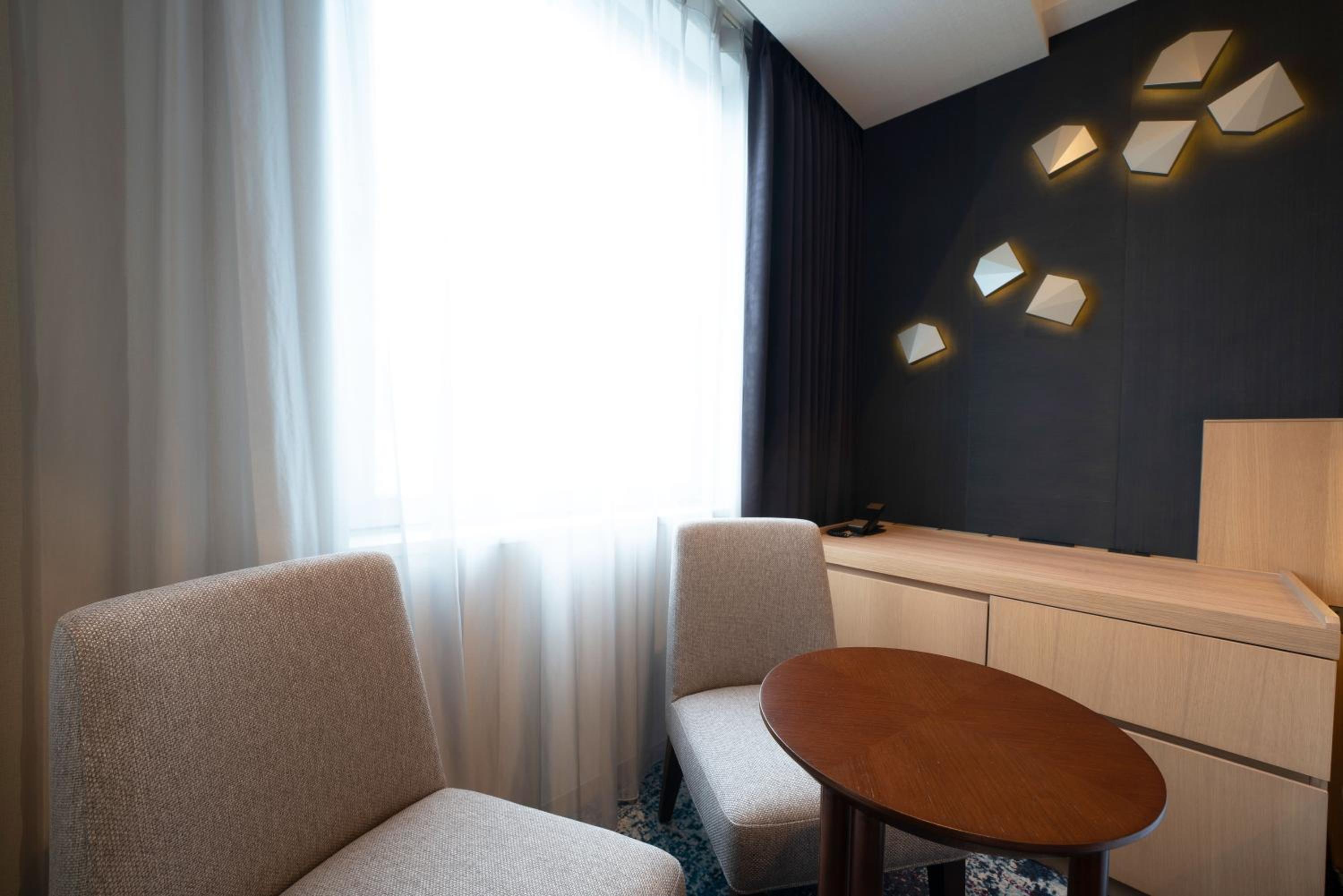Economy Twin Room - Photo 3