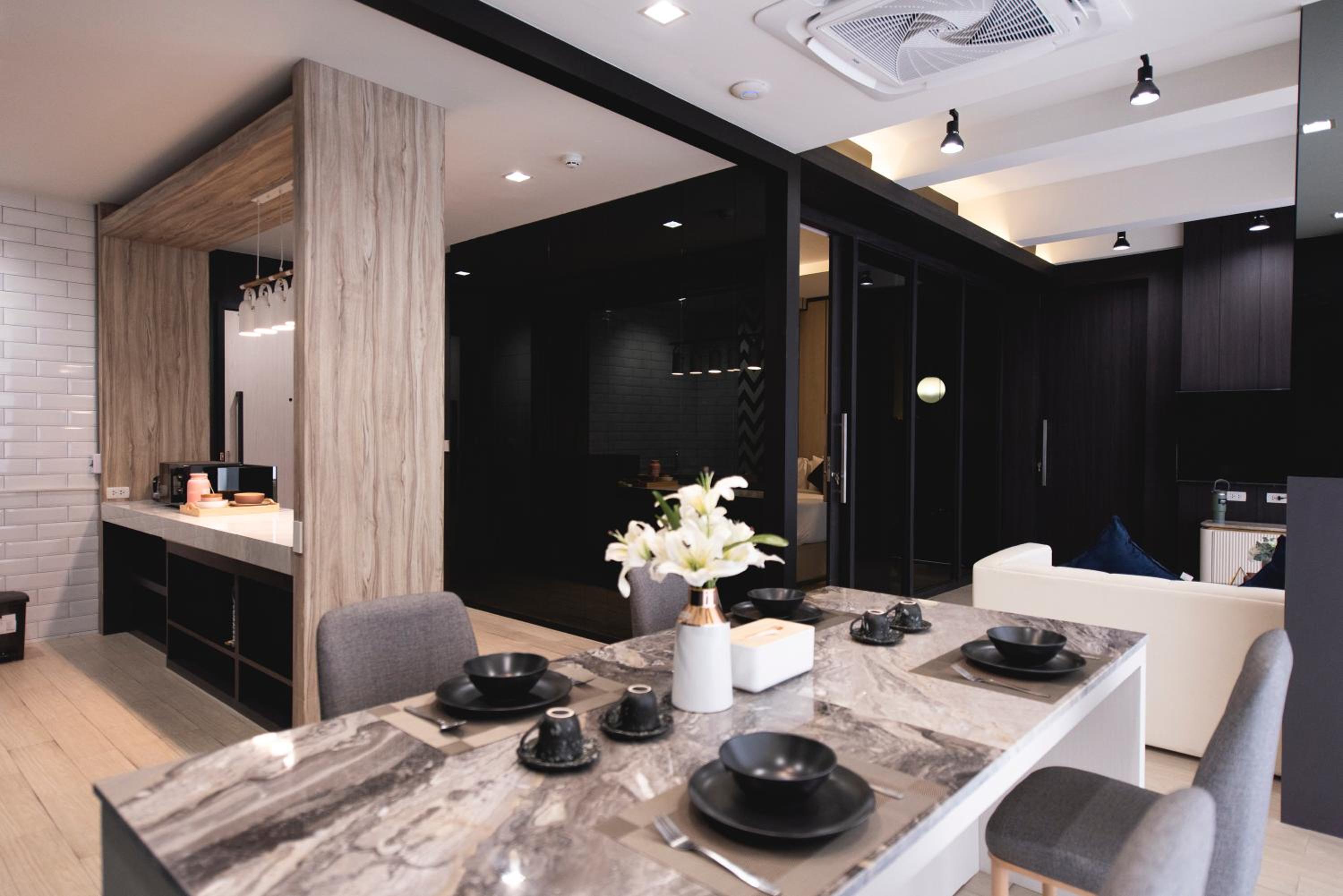 Two-Bedroom Apartment - Photo 8