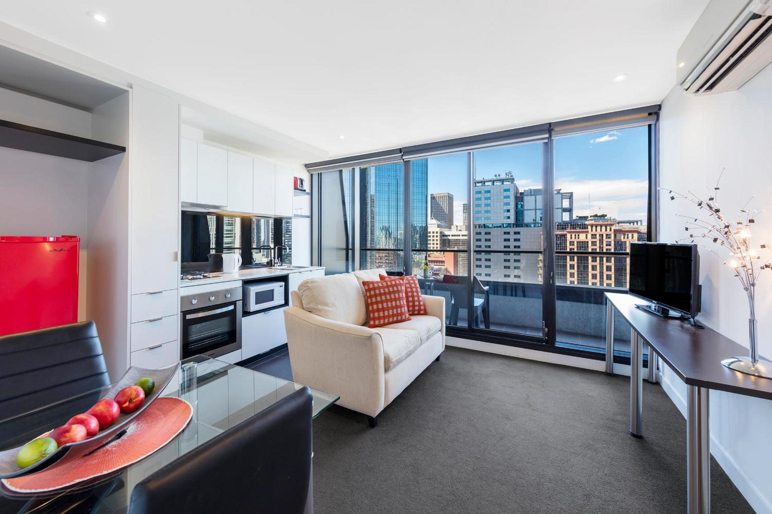 One-Bedroom Apartment with Balcony photo 1