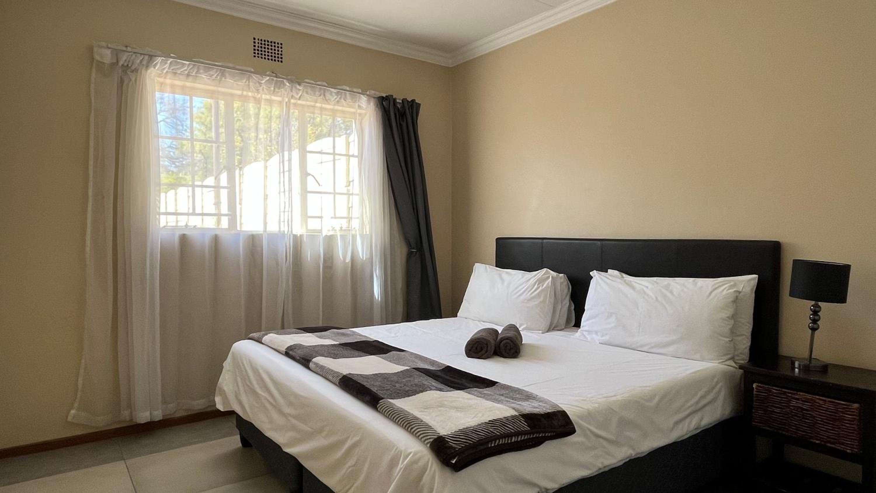 Standard Double Room - Photo 1