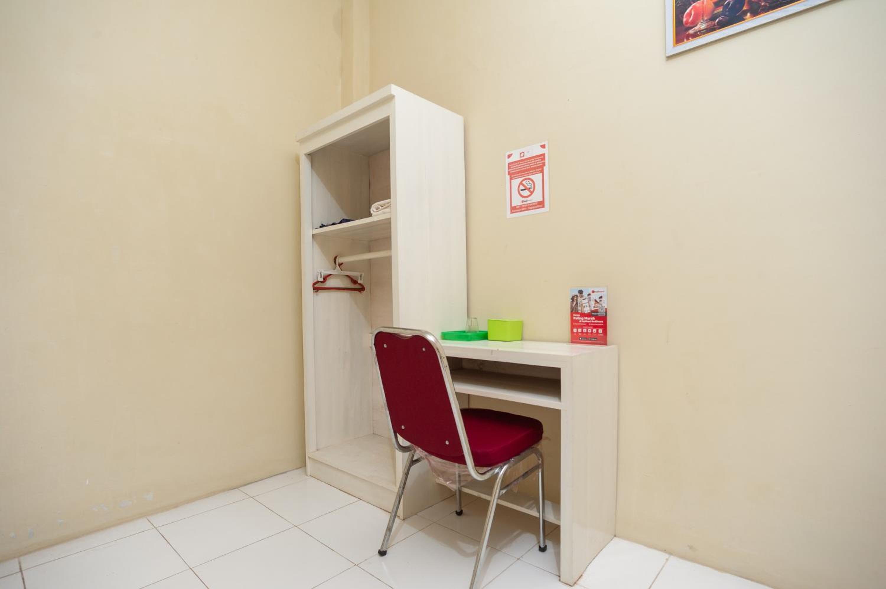 Twin Room - Photo 2