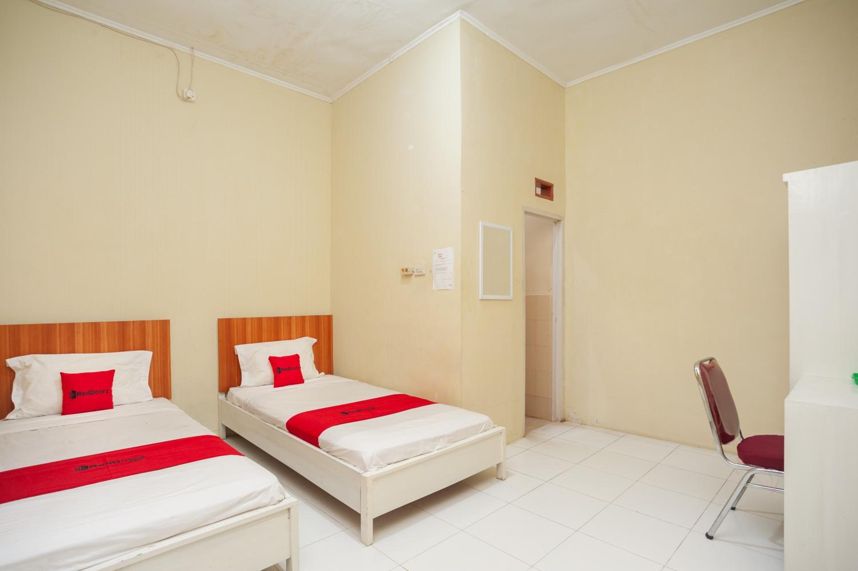 Twin Room - Photo 5