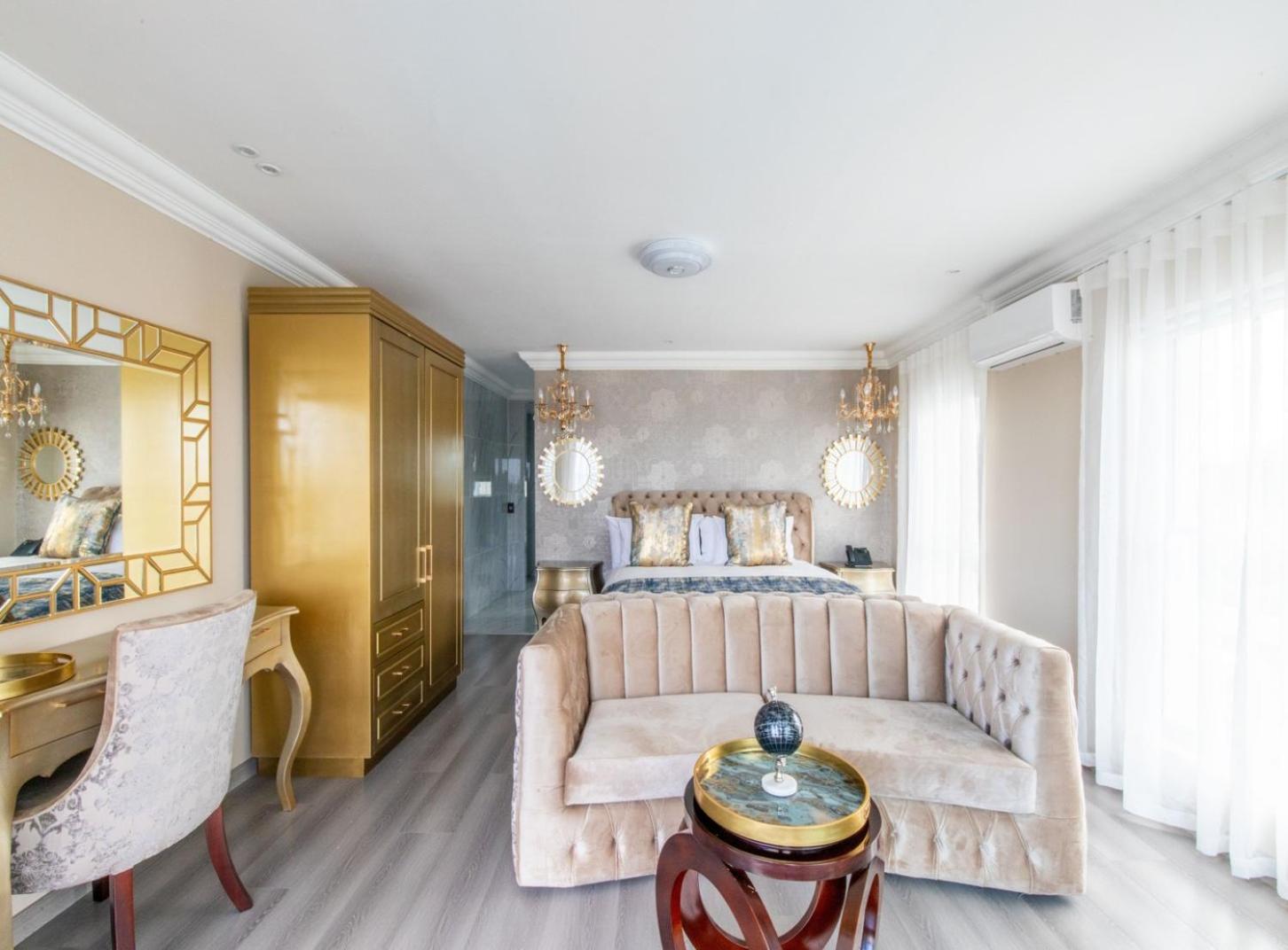 Luxury Suite photo 3