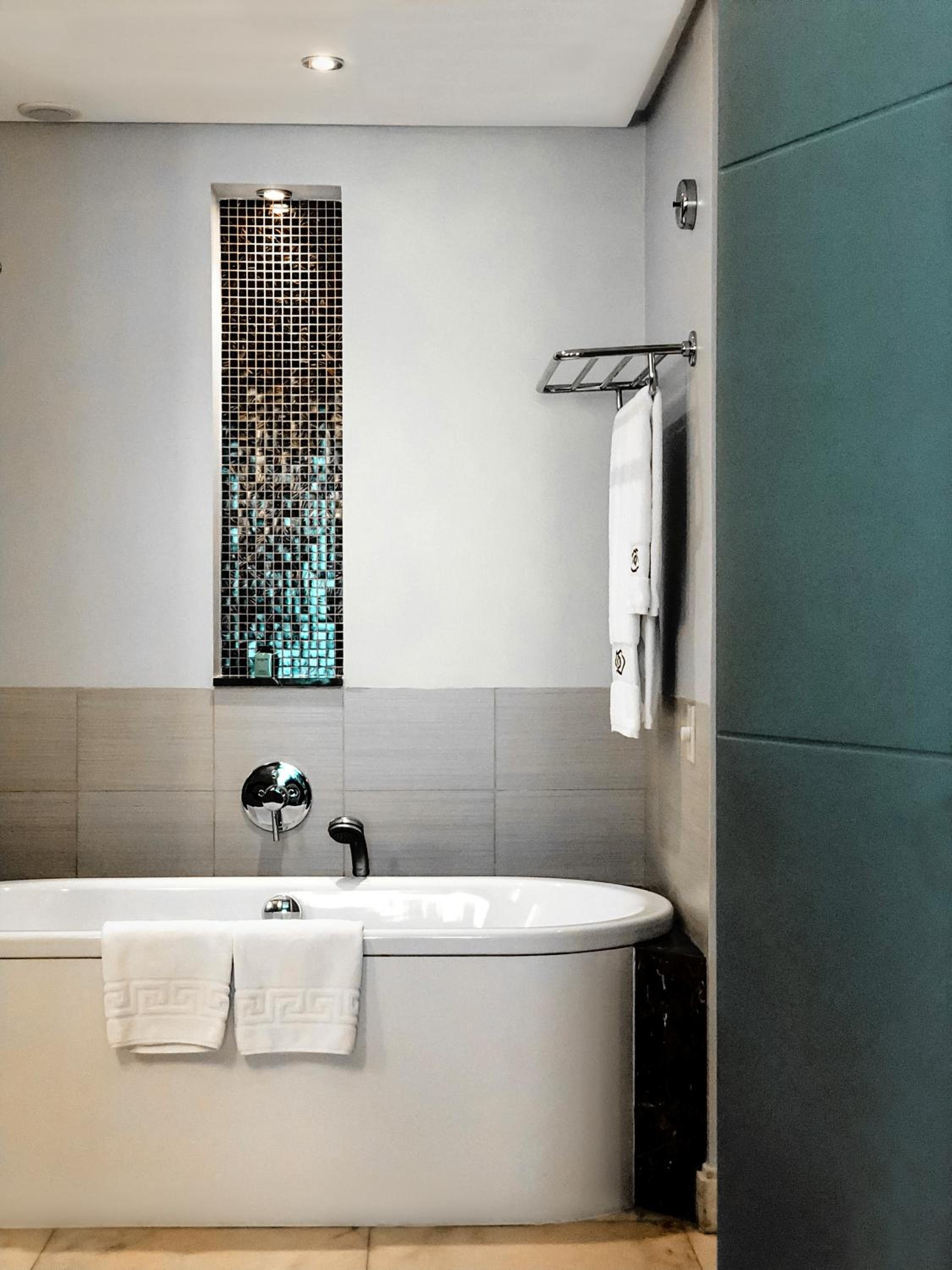 Prestige King Suite with Sea view - Photo 12
