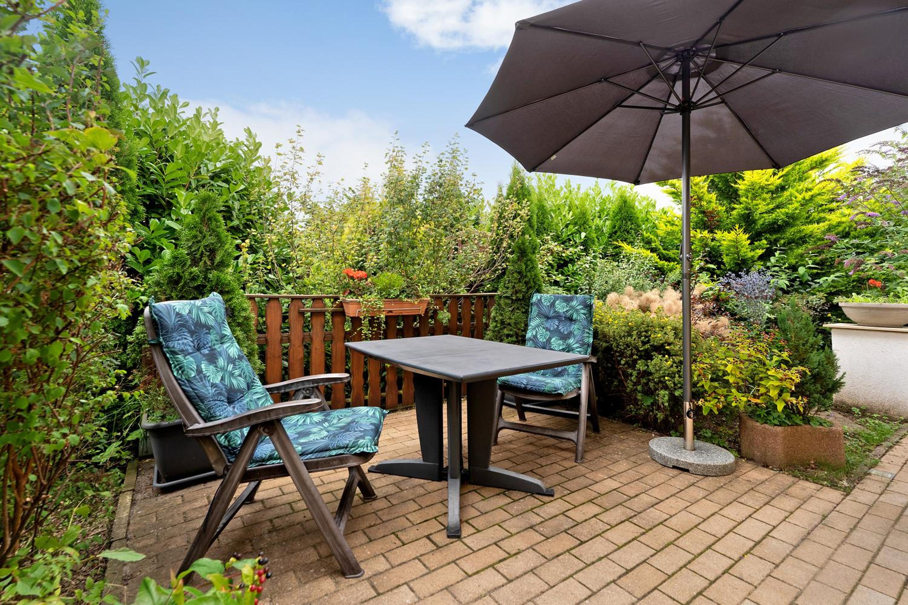 One-Bedroom Apartment with Garden View photo 3