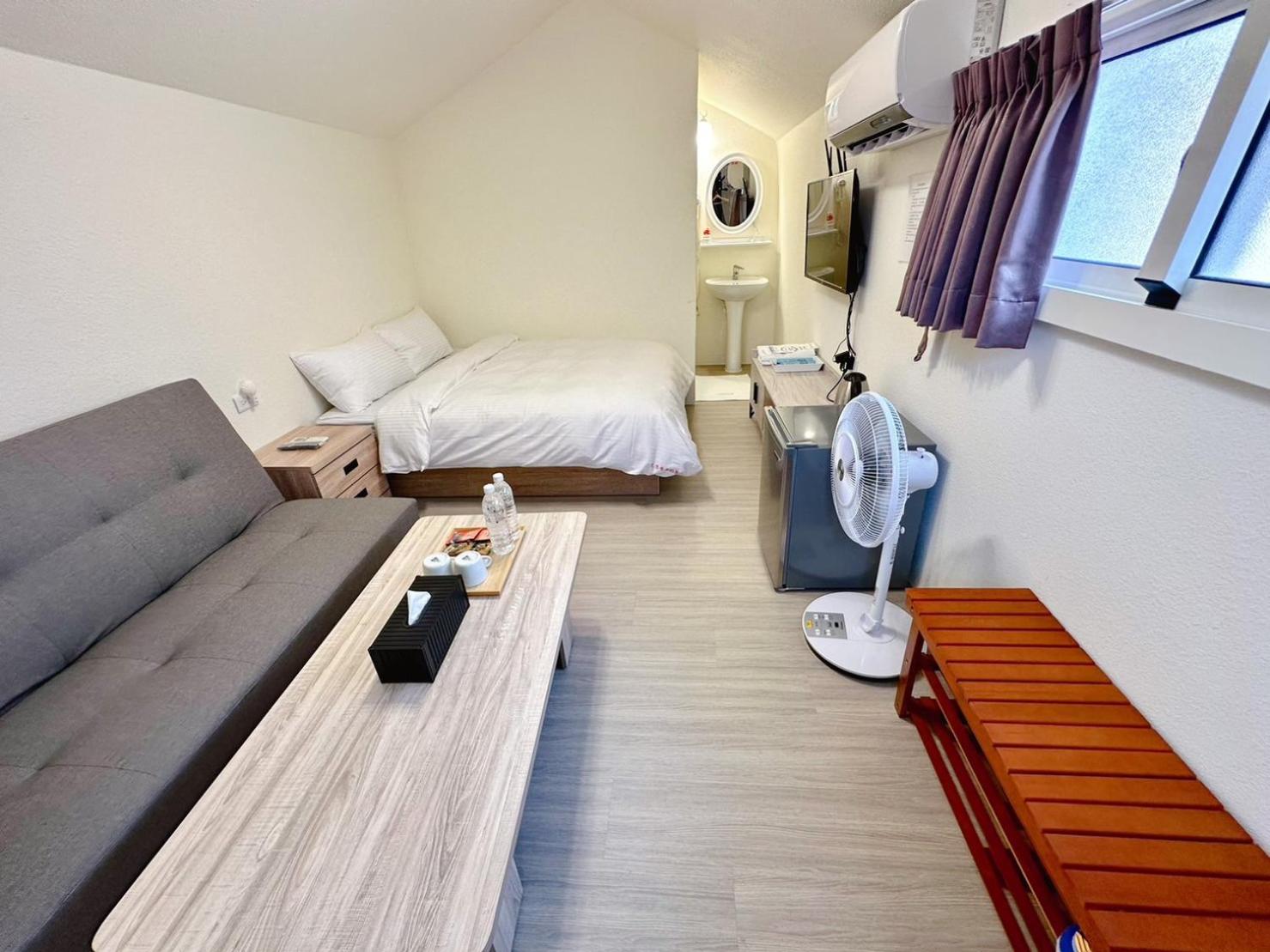 Double Room with Private Bathroom photo 1