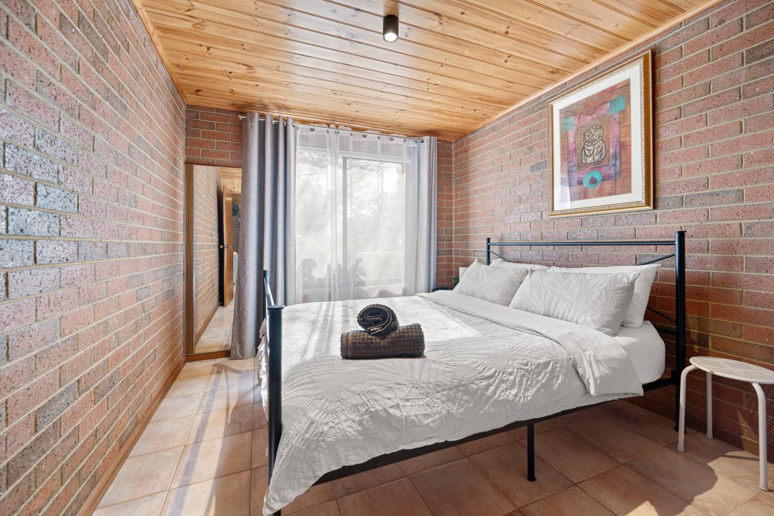 Three-Bedroom House photo 1