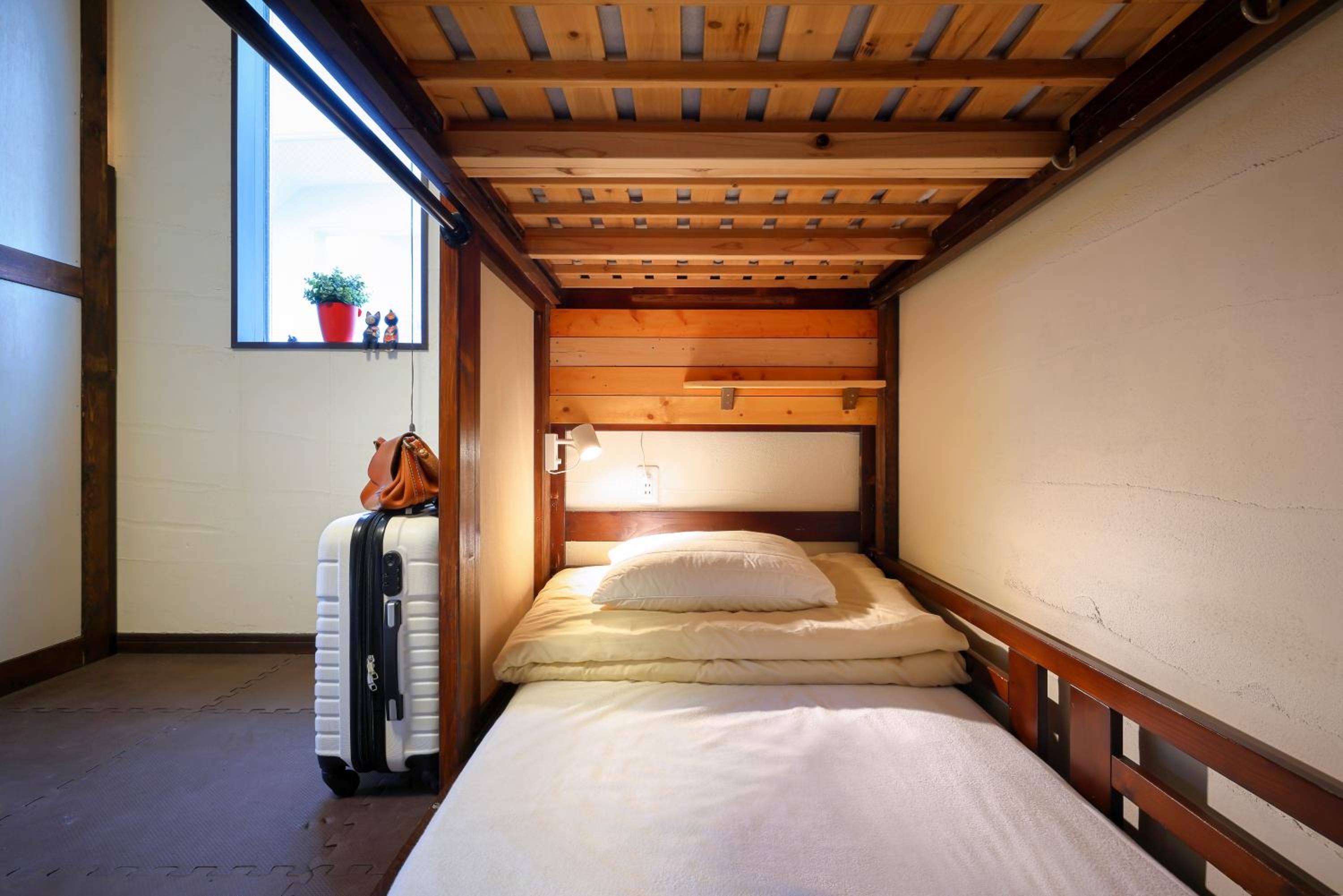 Single Bed in Mixed Dormitory Room photo 3