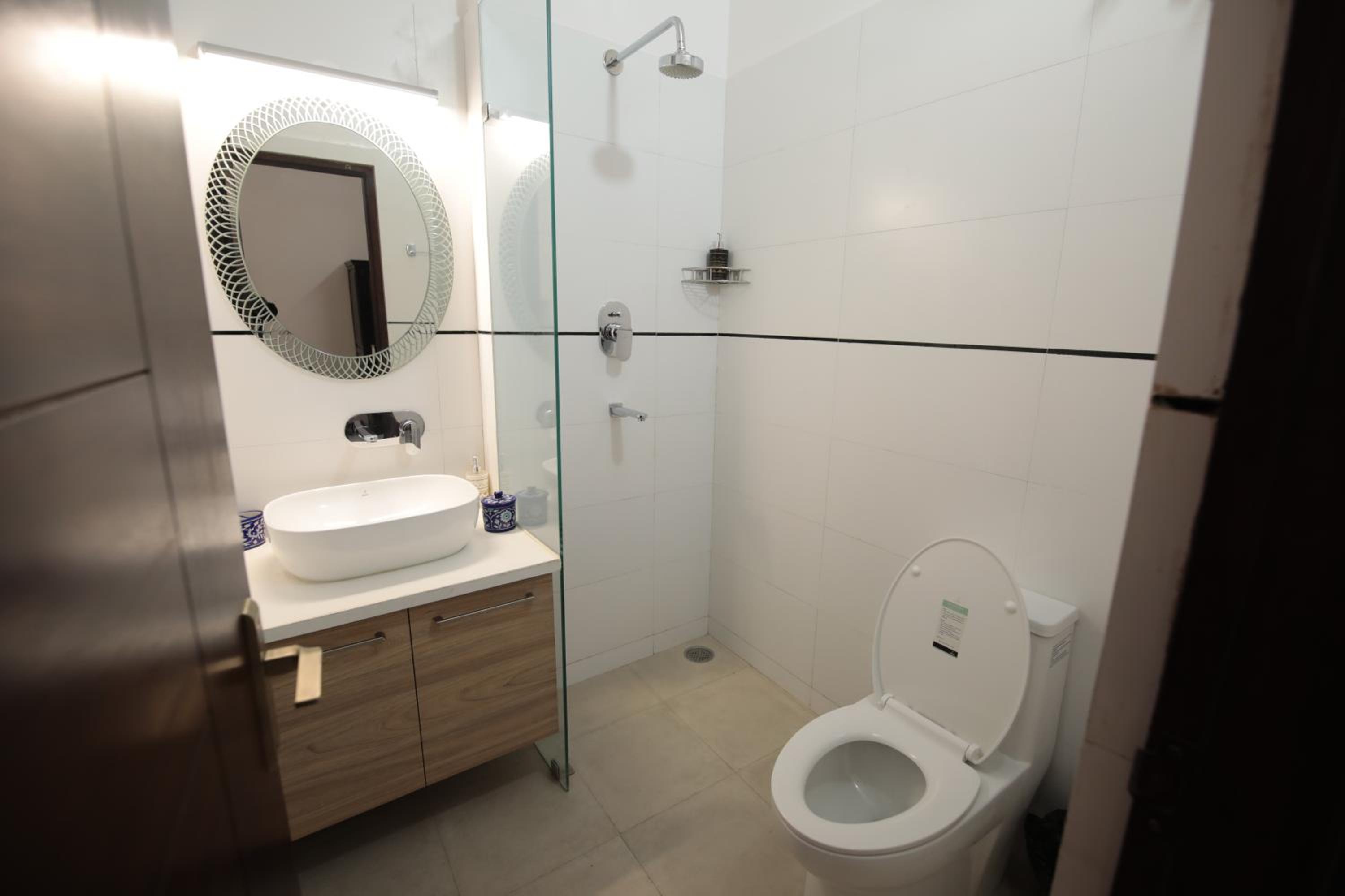 Standard Double or Twin Room - Photo 6