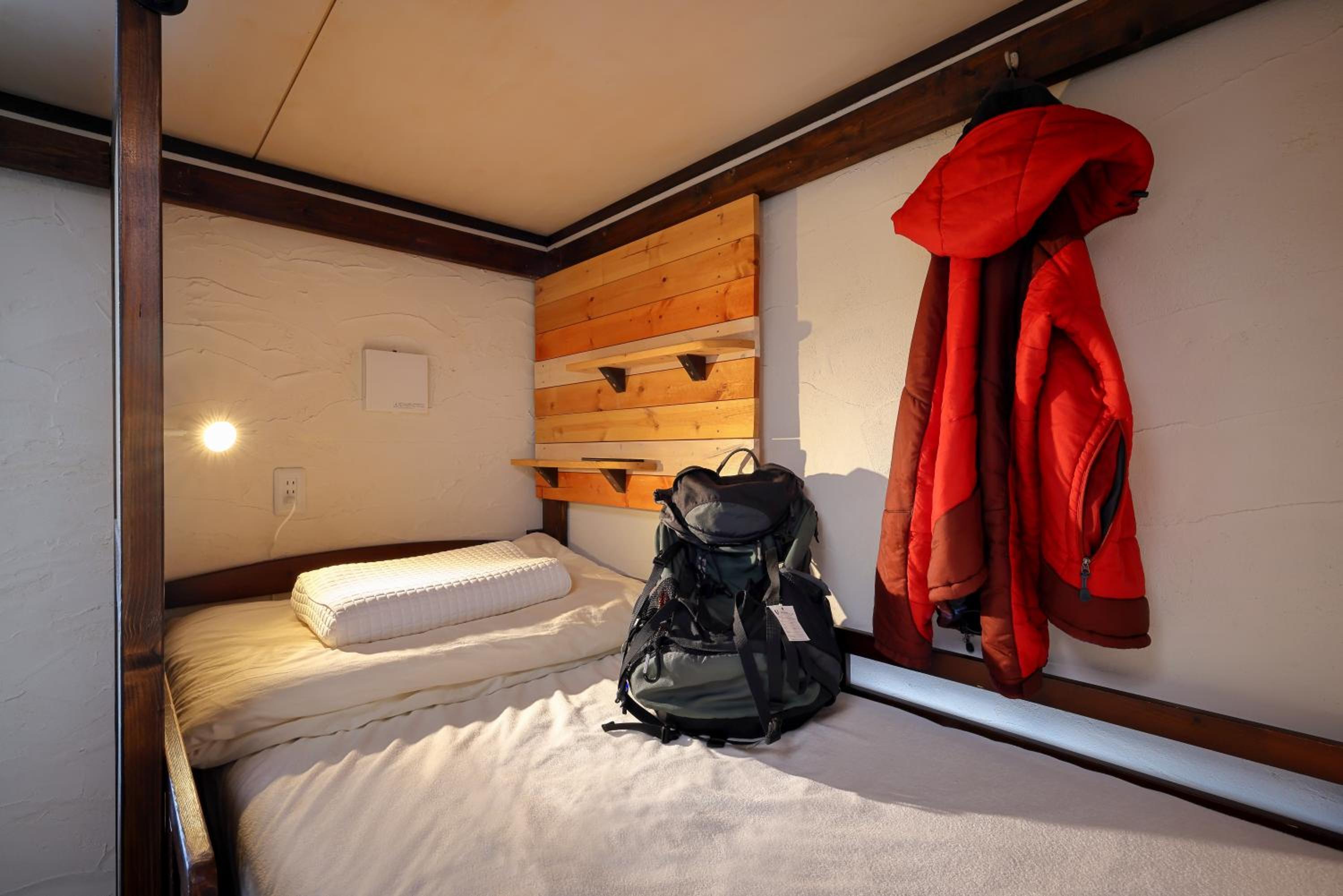Bed in 5-Bed Male Dormitory Room photo 3