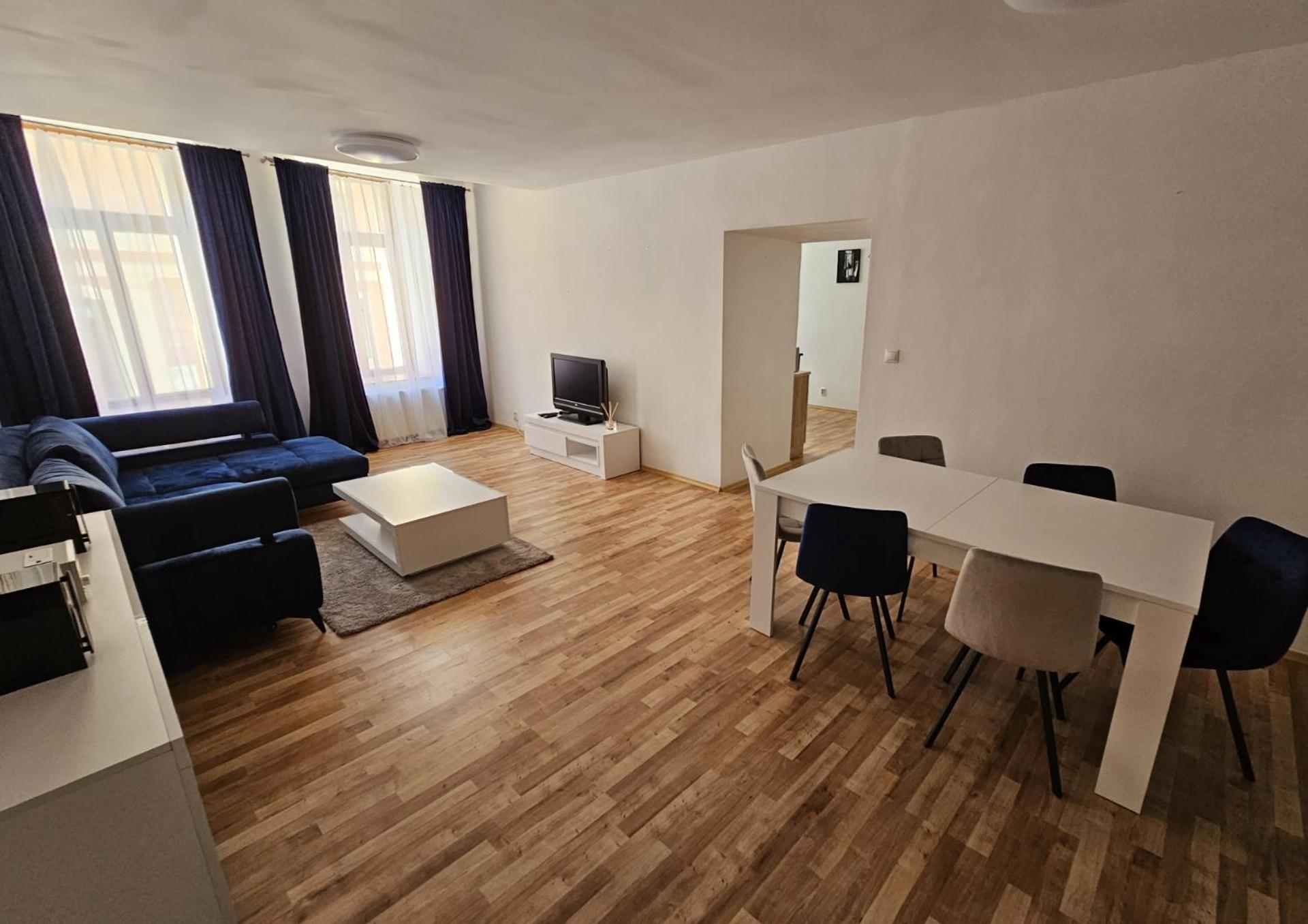 Deluxe Family Room - Photo 9