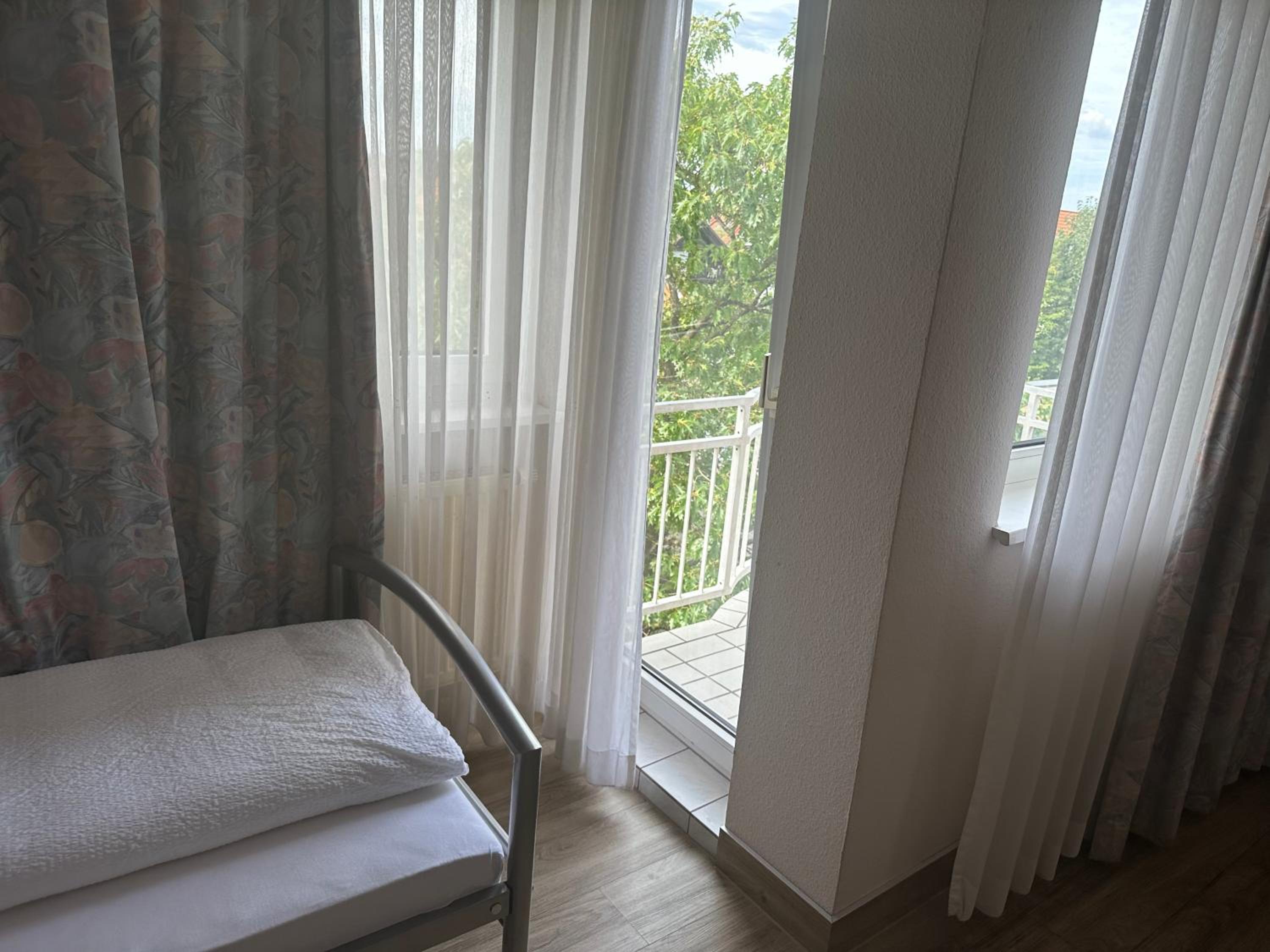 Deluxe Triple Room - Photo 3