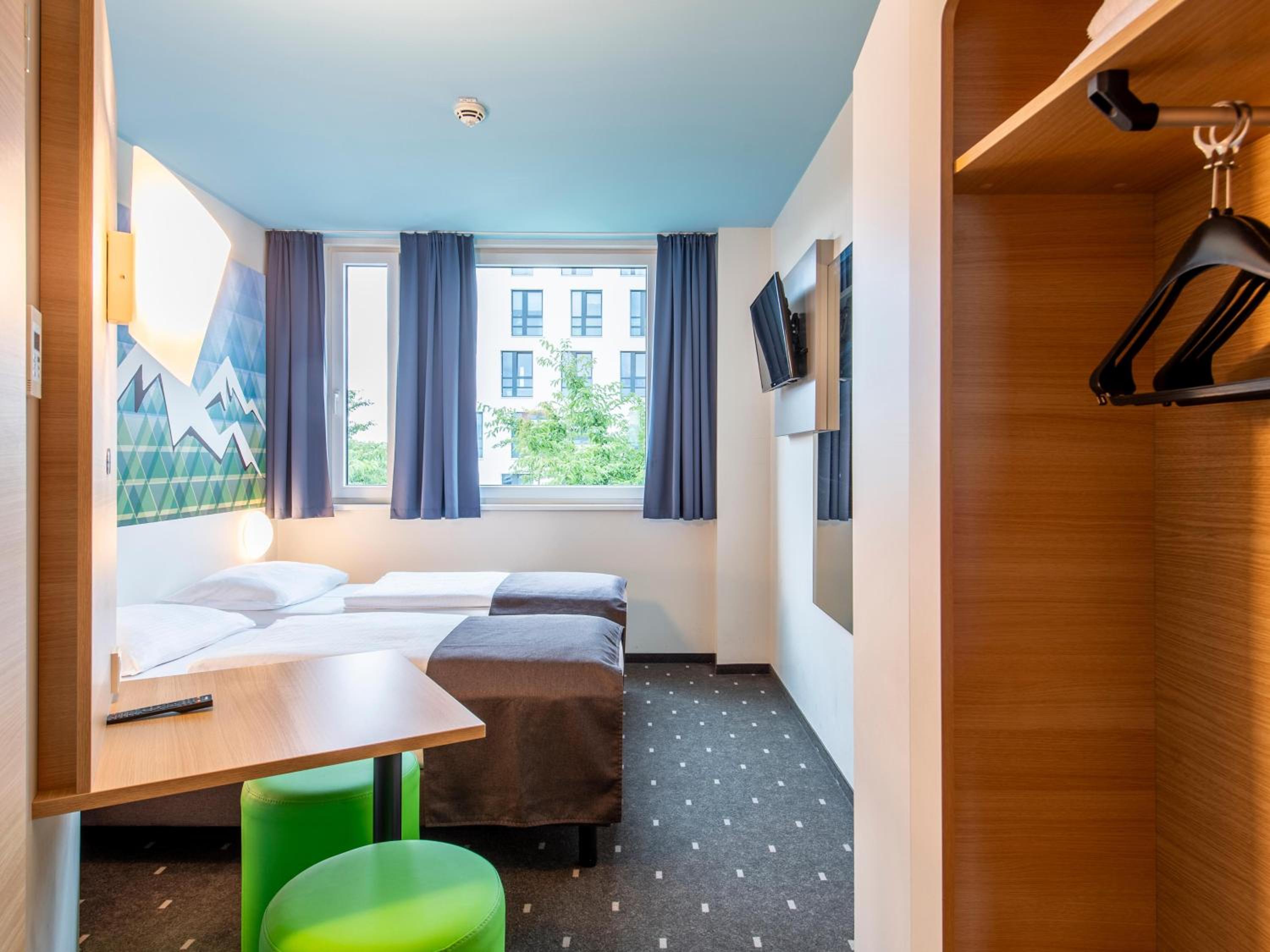 Twin Room - Photo 4