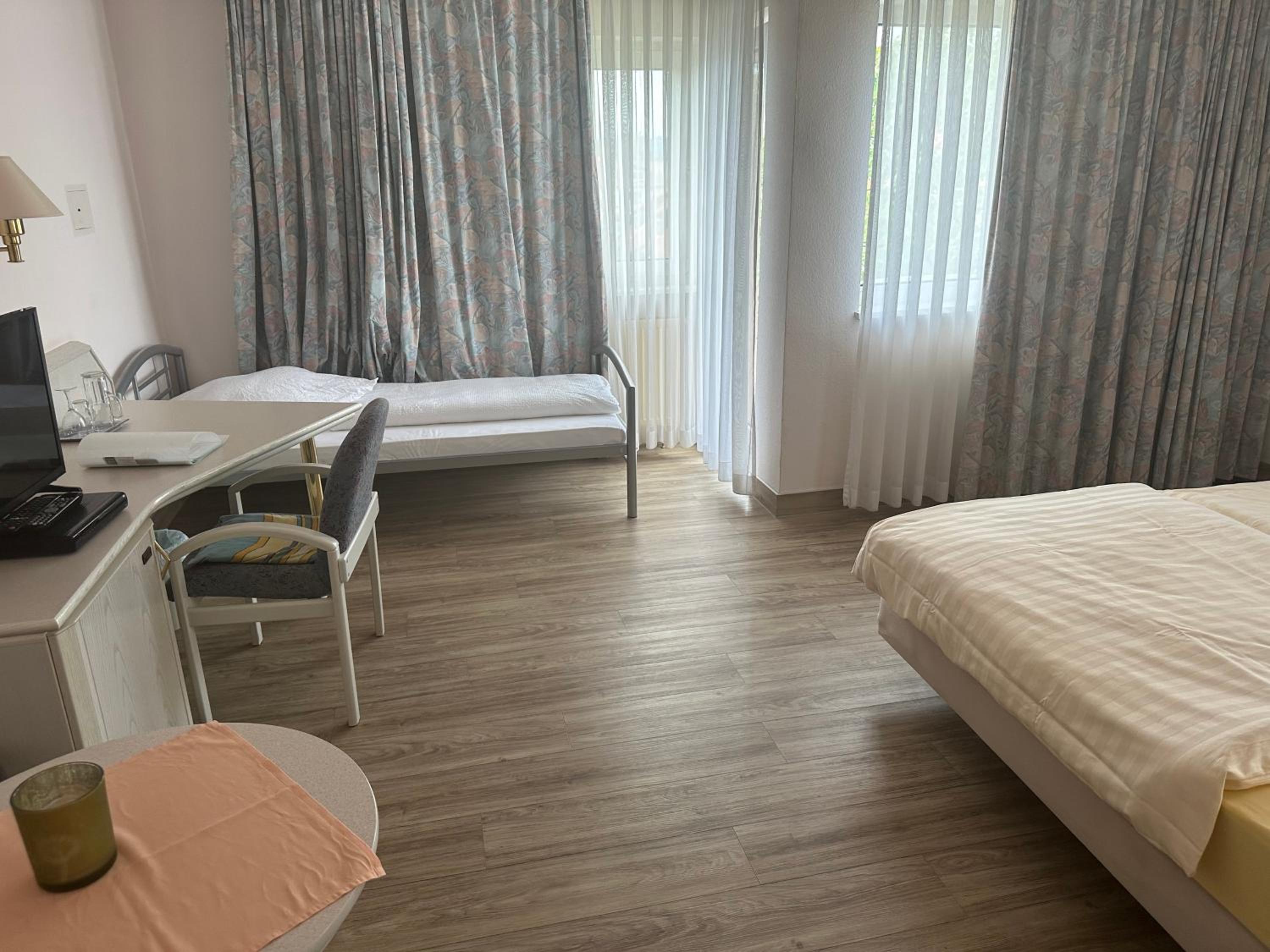 Deluxe Triple Room - Photo 2