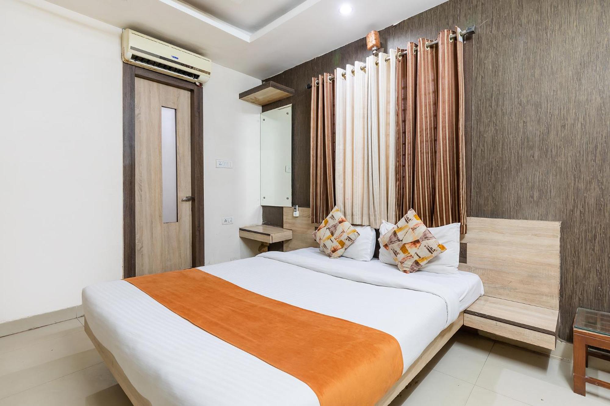 Deluxe Room - Photo 3
