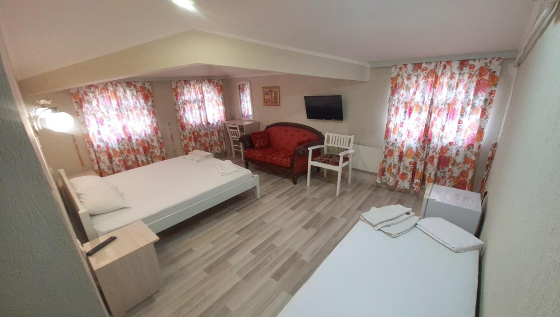 Suite with River View - Photo 1
