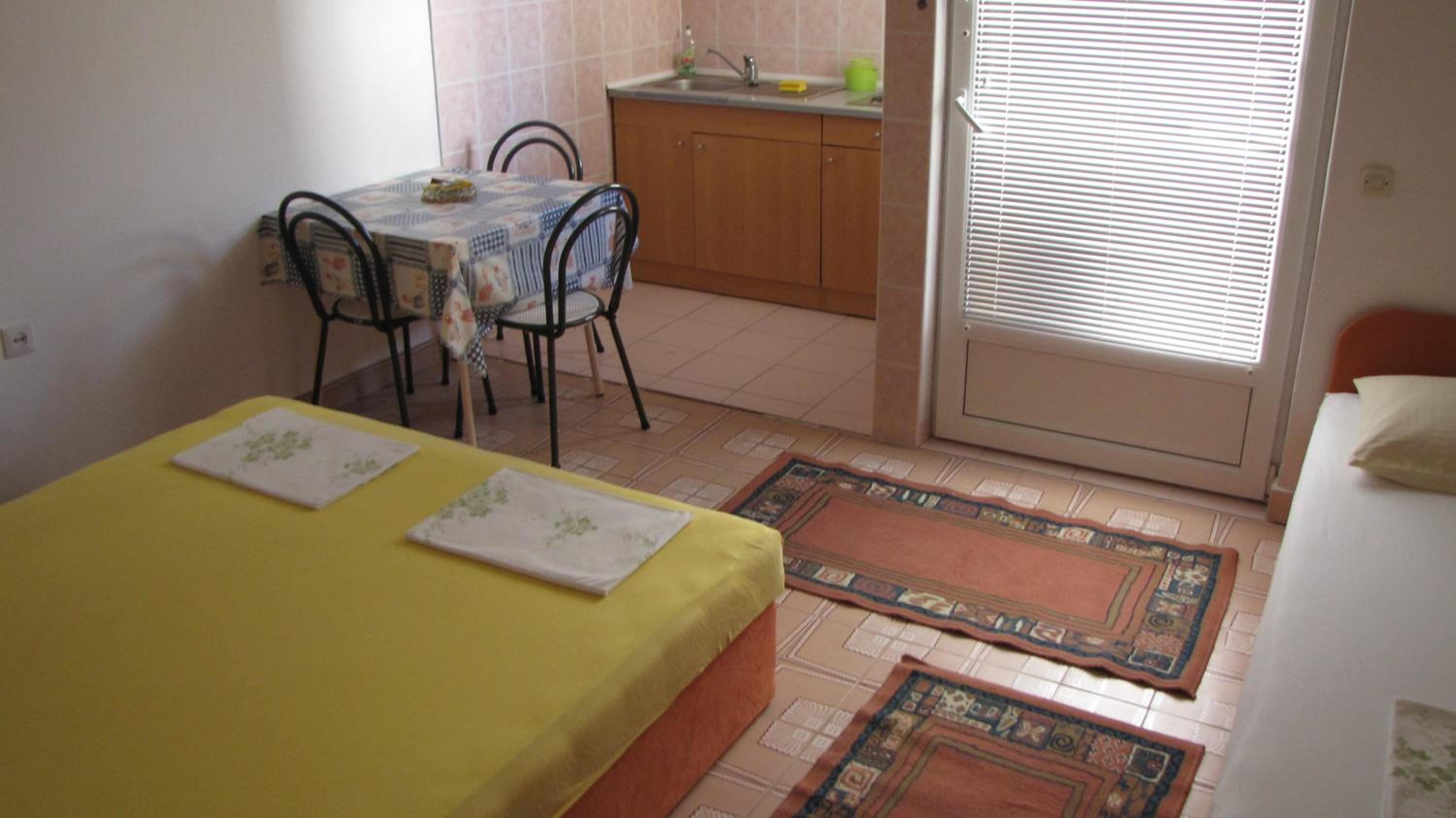 One-Bedroom Apartment with Balcony photo 1