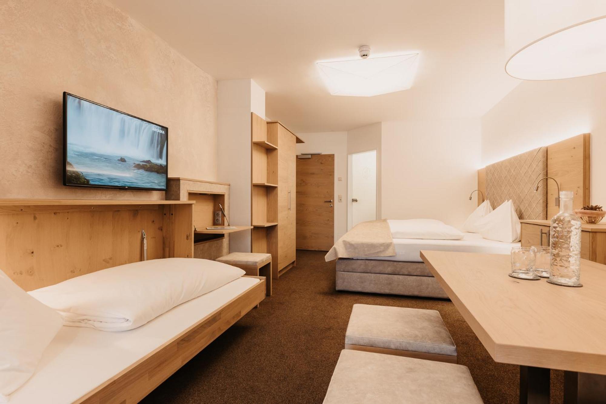 Apartment with Terrace - Photo 3