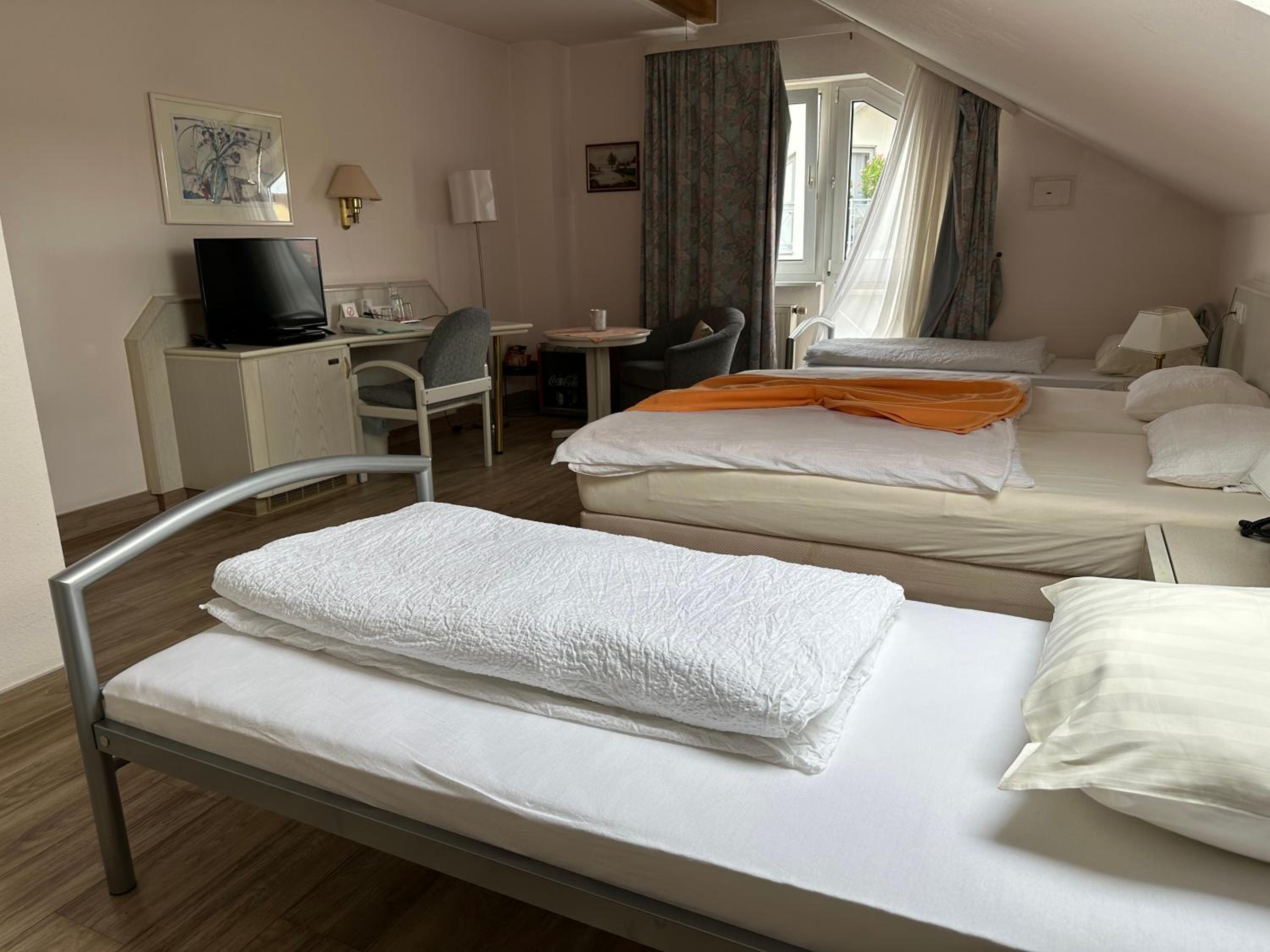 Comfort Quadruple Room - Photo 4