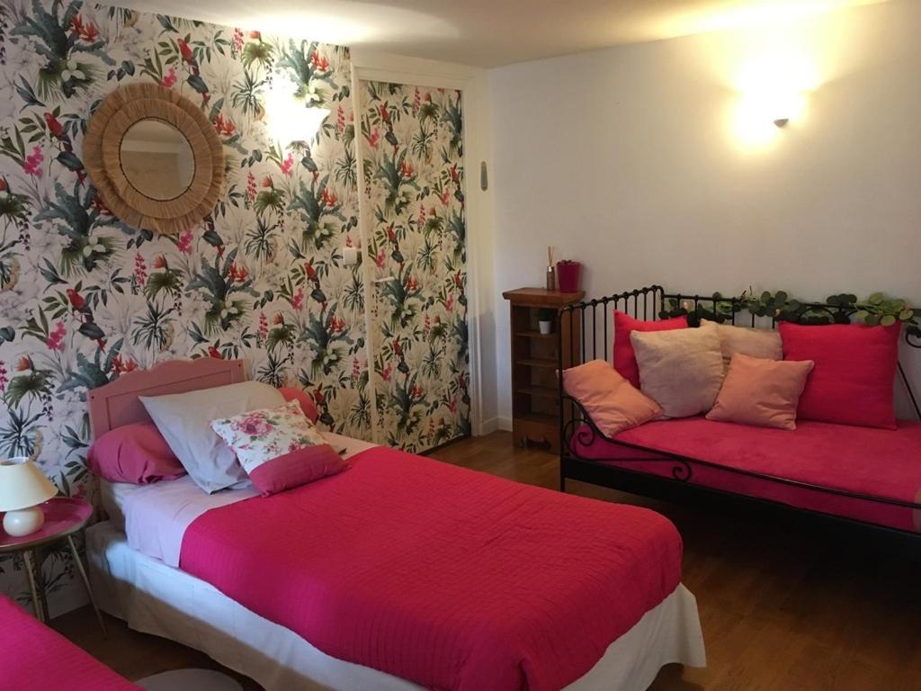Triple Room with Private Bathroom - Photo 15