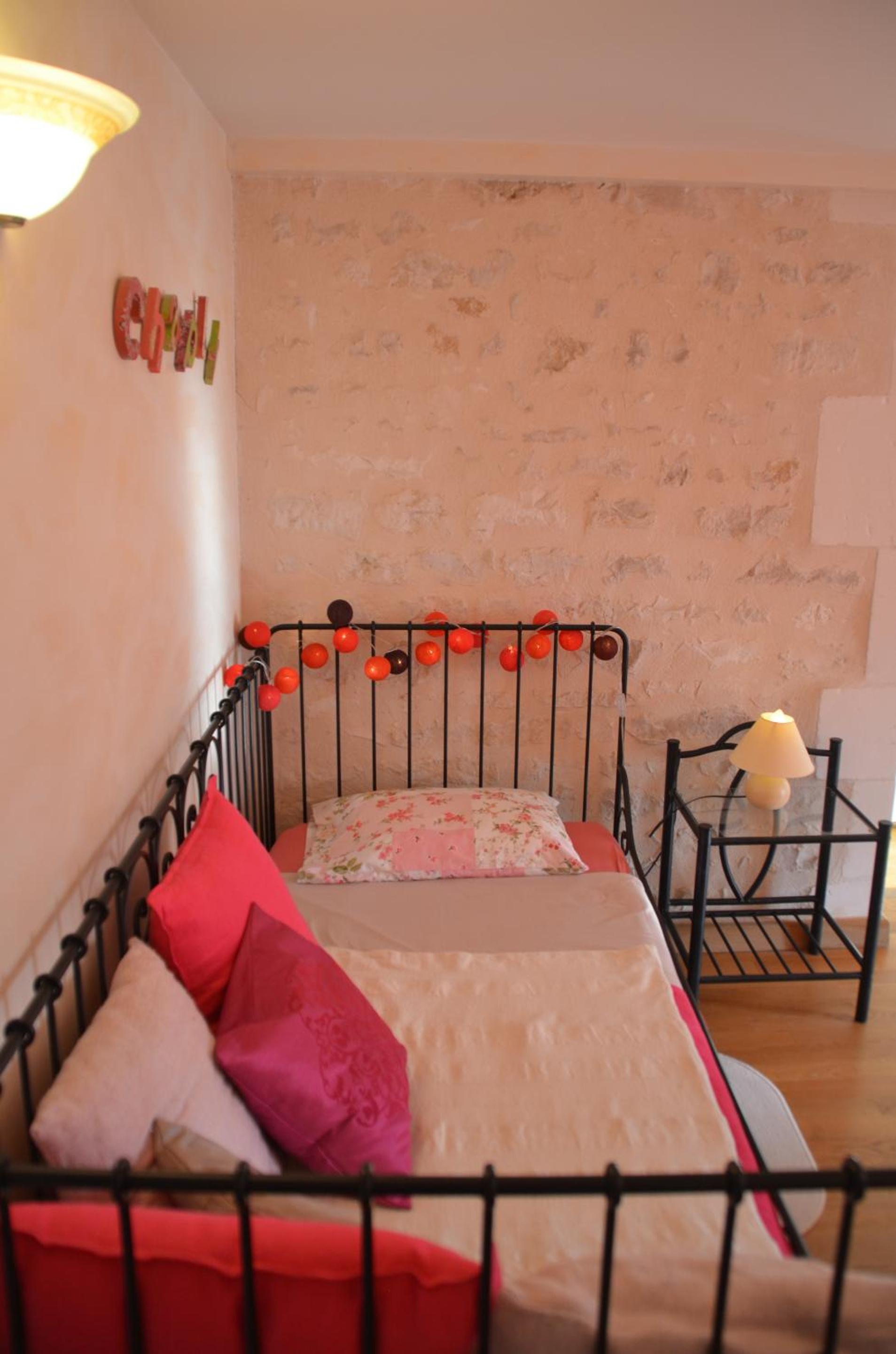 Triple Room with Private Bathroom - Photo 14