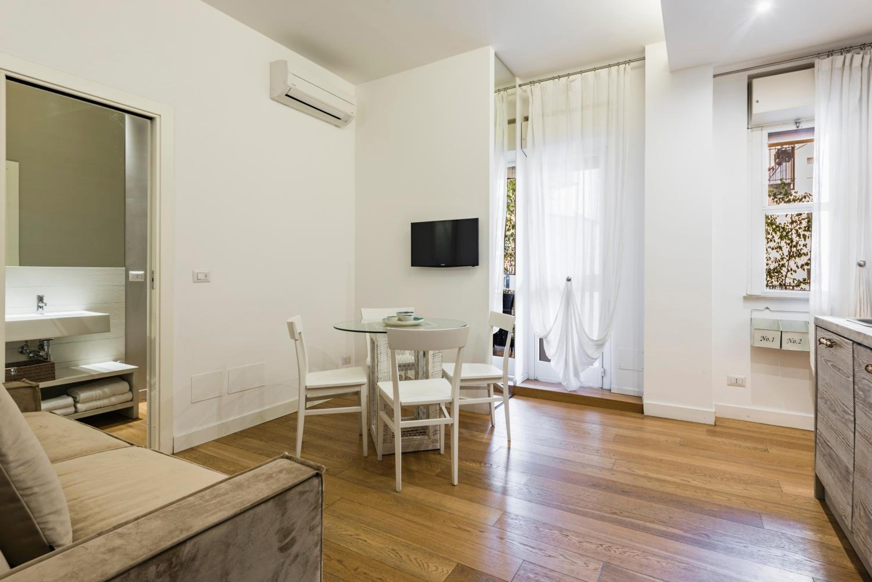 Standard Suite