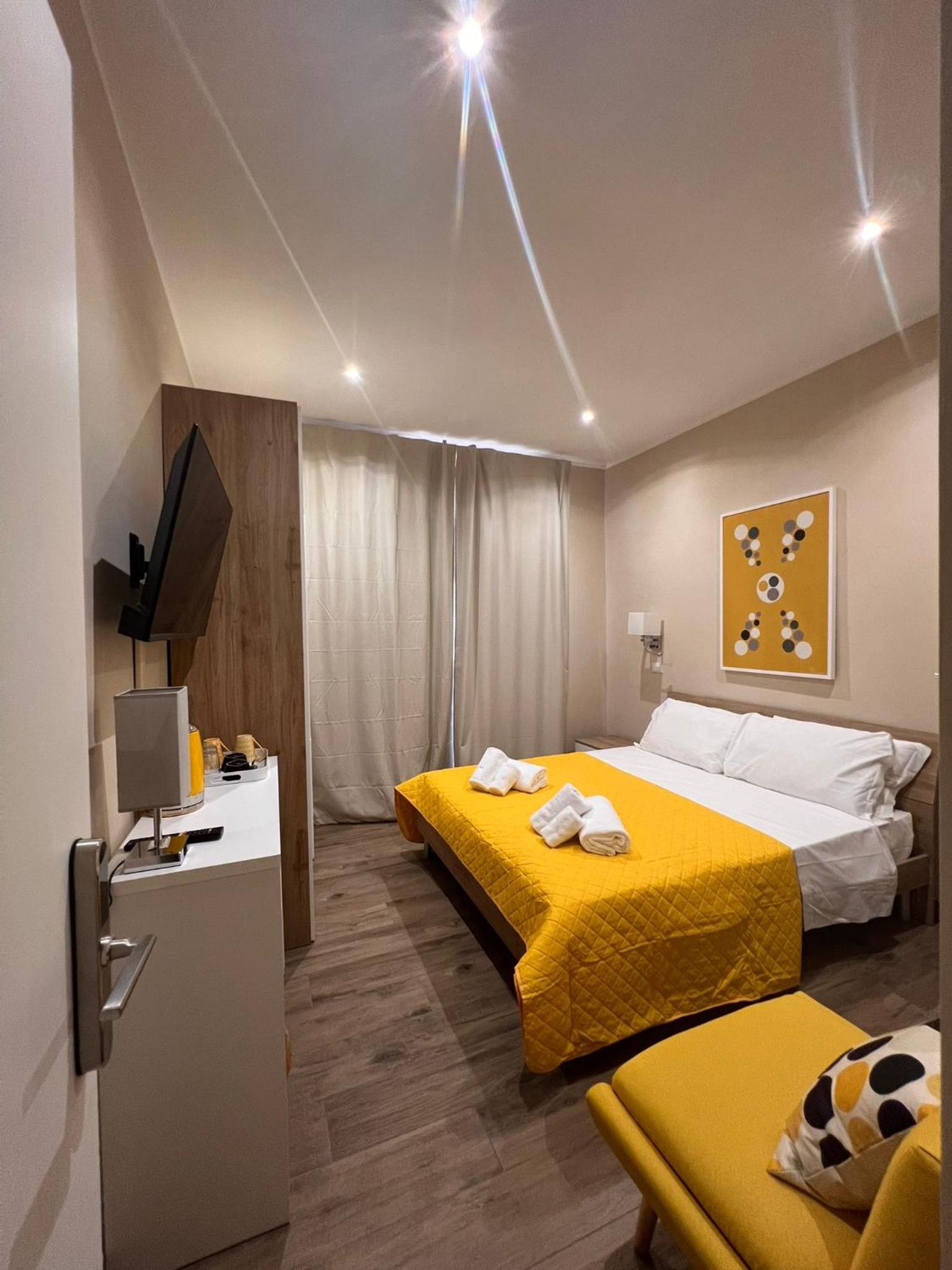 Standard Queen Room