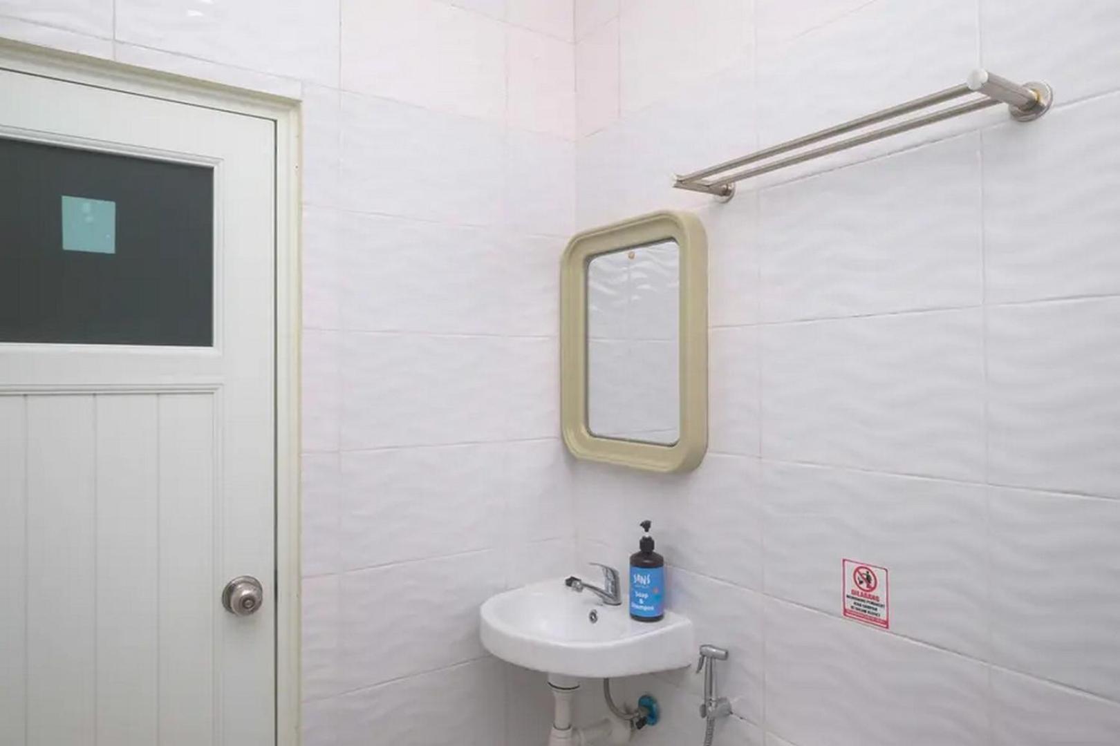Deluxe Room - Photo 3