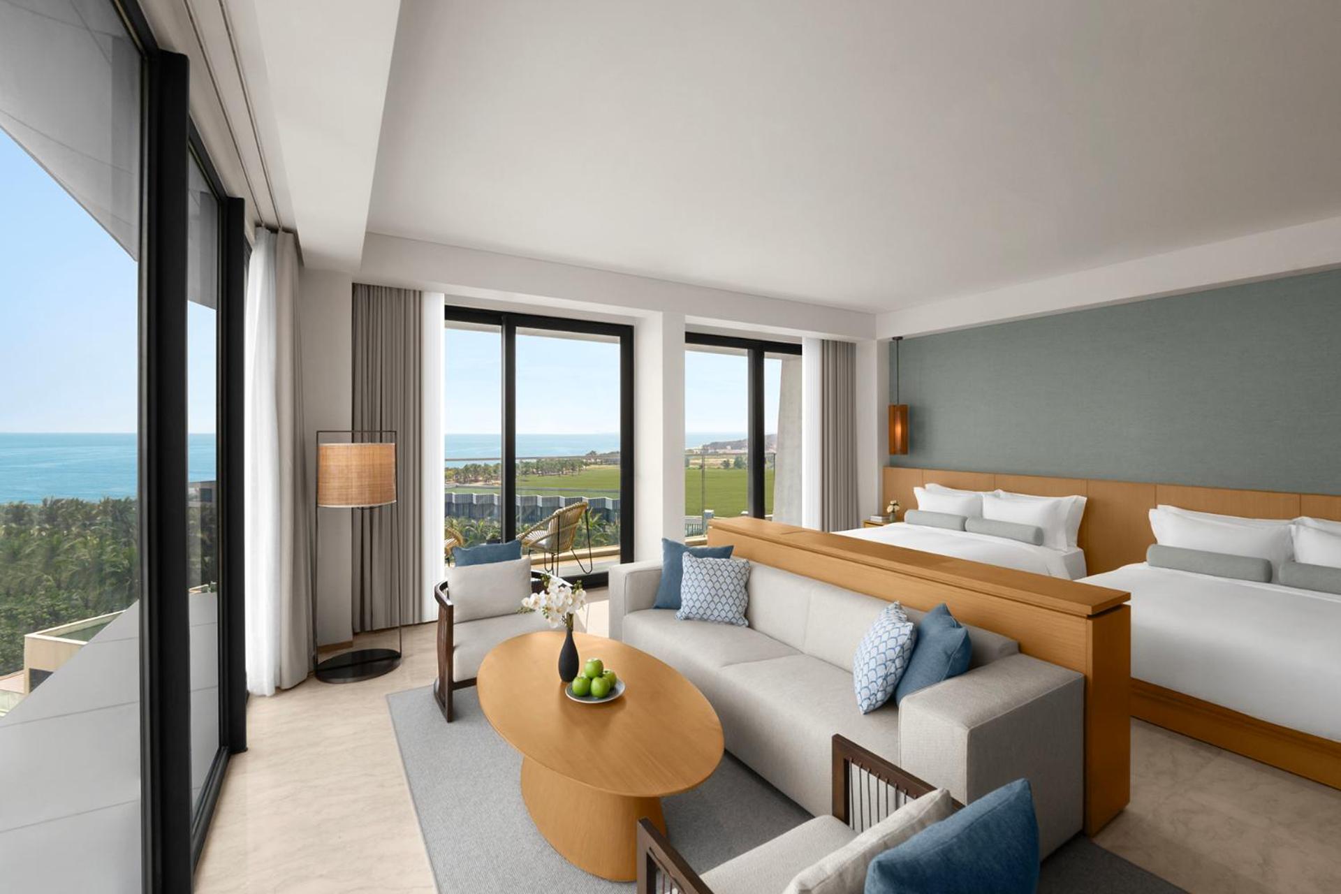 Corner Suite Twin Ocean View with Monogram Lounge Access - Mini-bar included once per stay, Daily Guest Activities - Photo 1