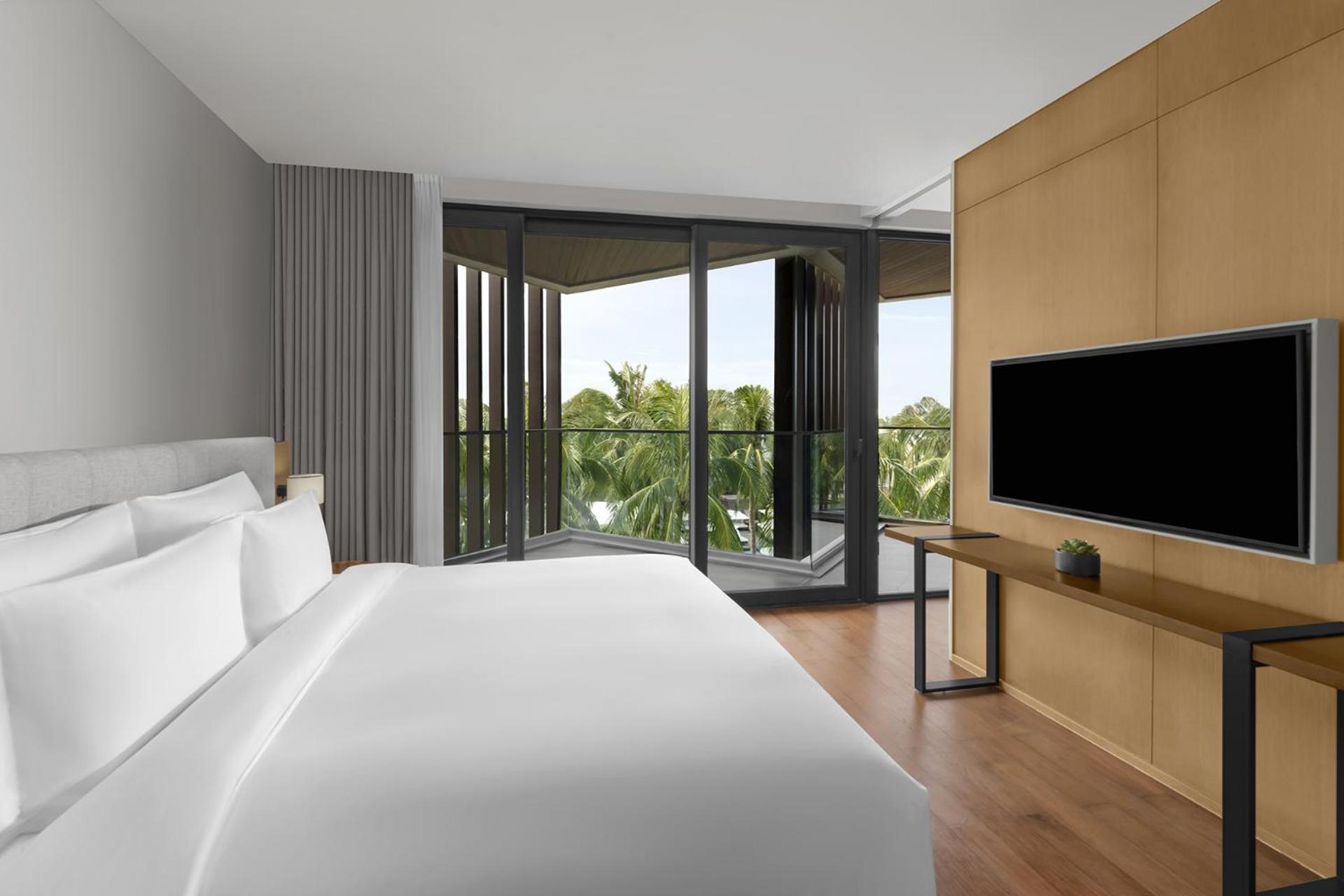Residence Pool View - Mini-bar included once per stay, Daily Guest Activities - Photo 3