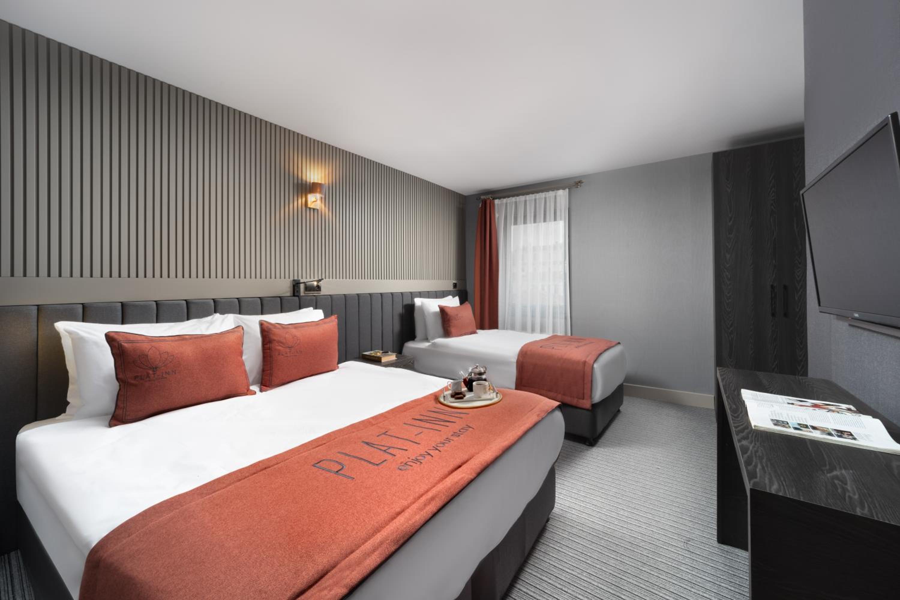 Superior Triple Room photo 2