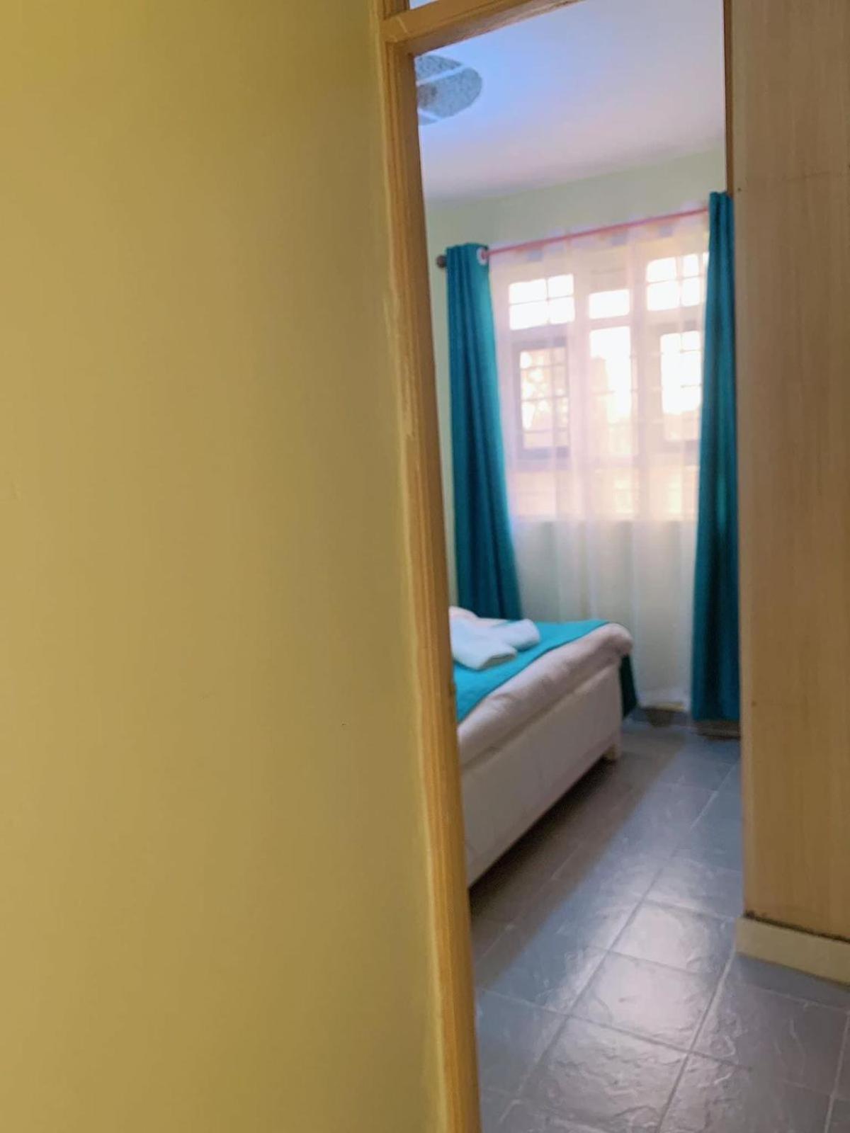 One-Bedroom Apartment - Photo 6