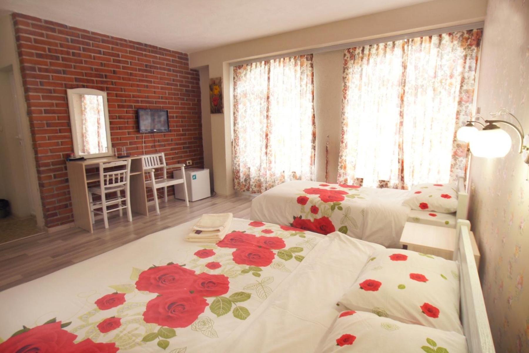 Suite with Terrace - Photo 1