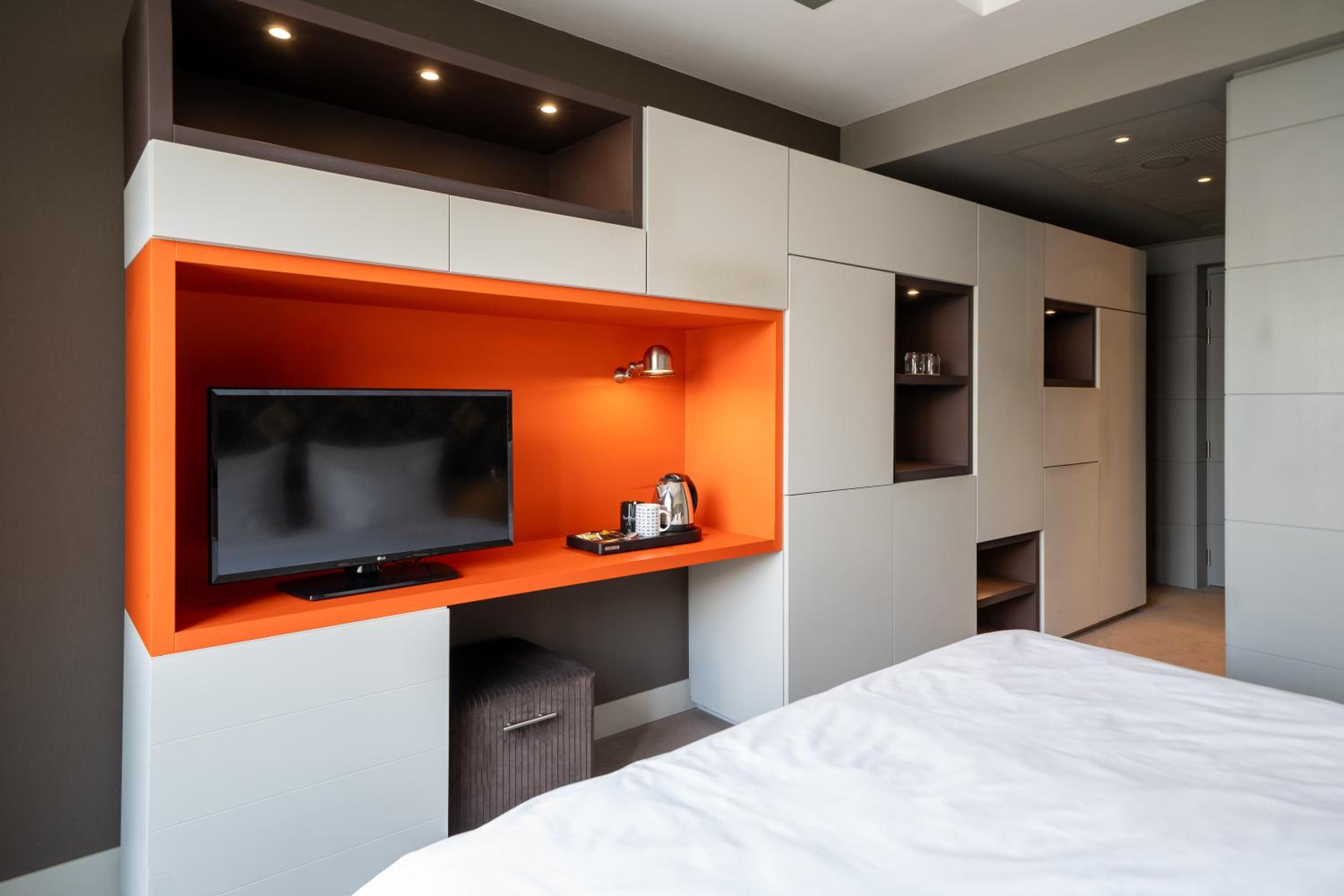 Available room