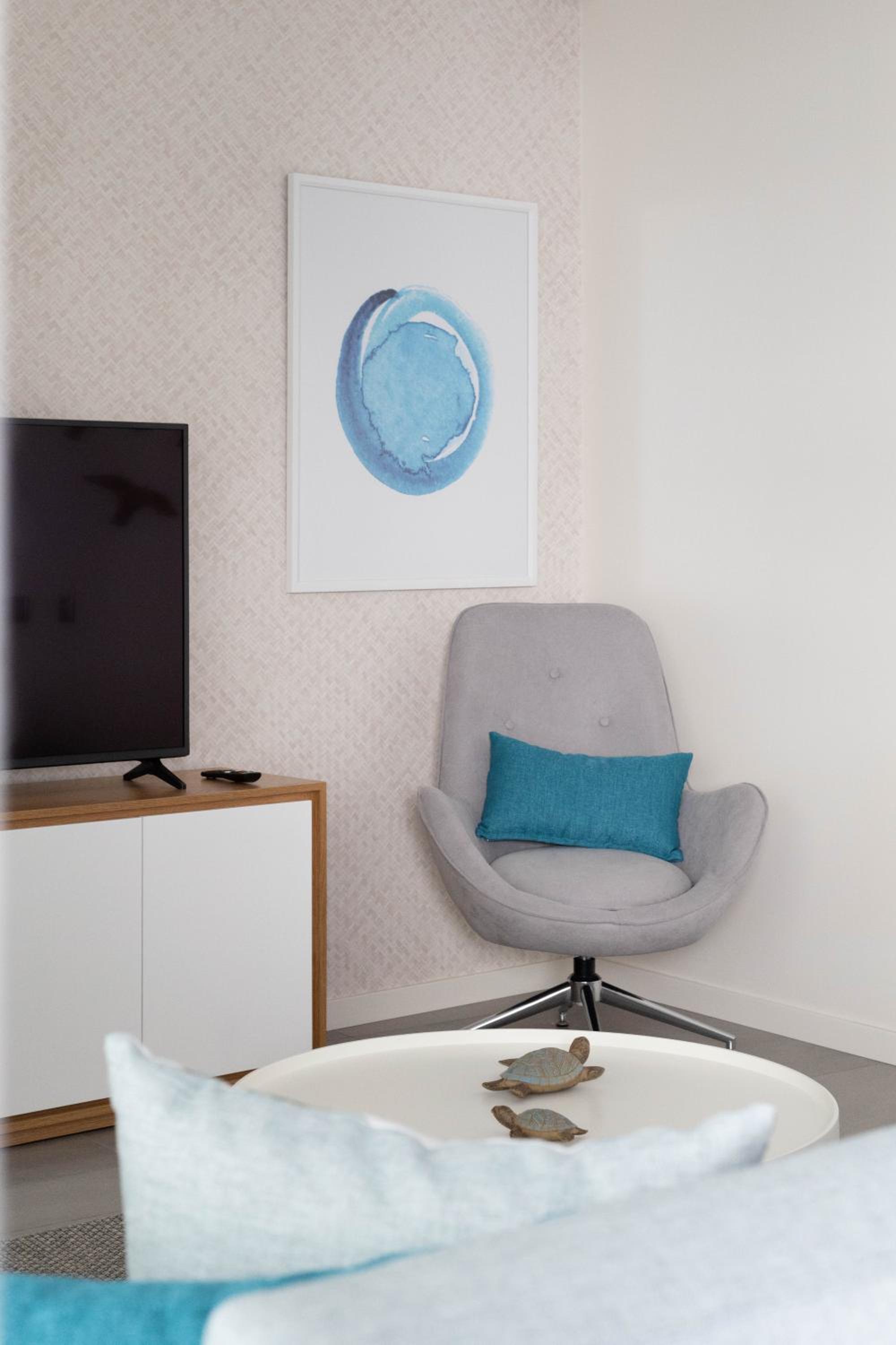 Apartment photo 2