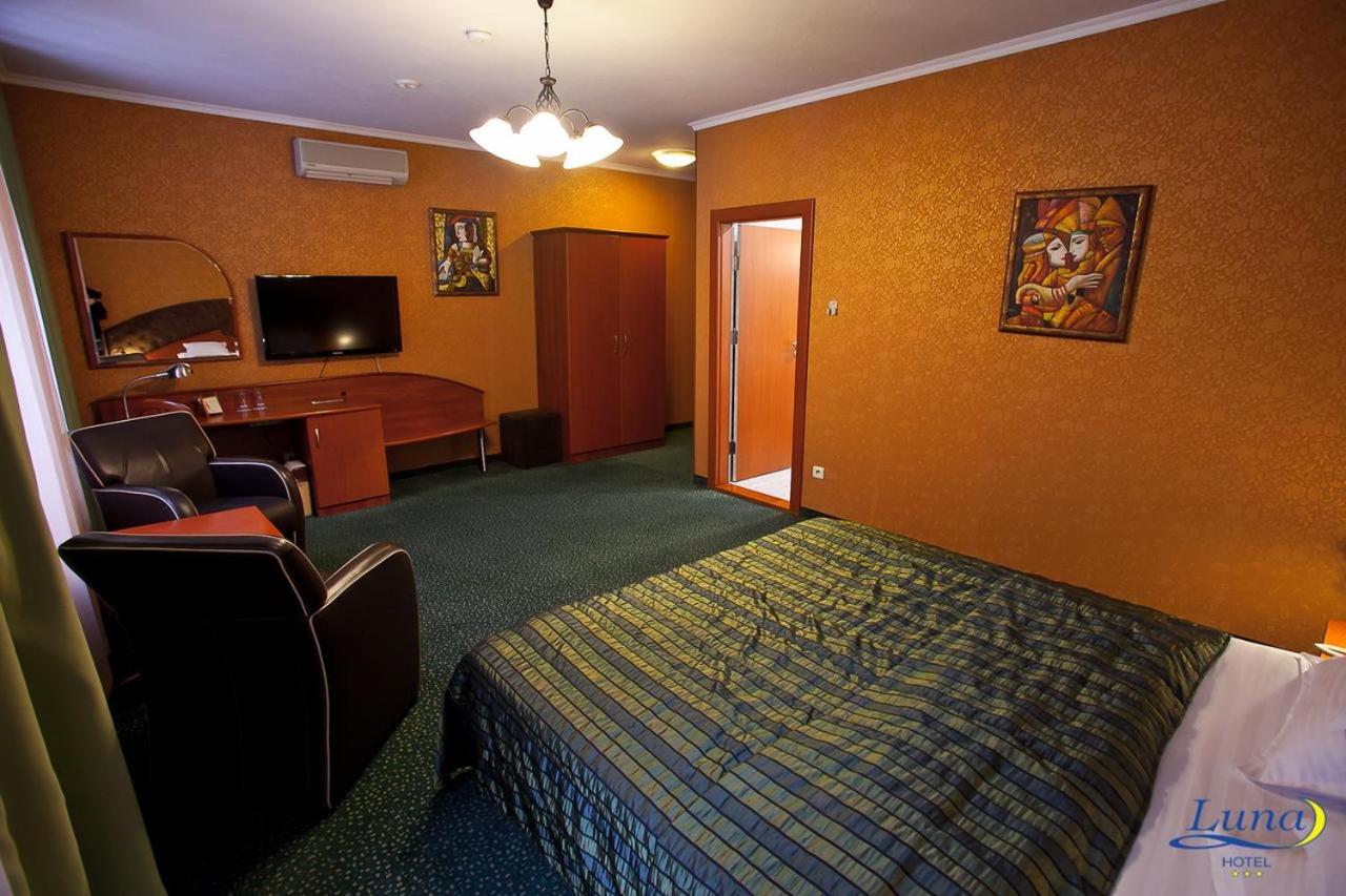 Double Room - Photo 3