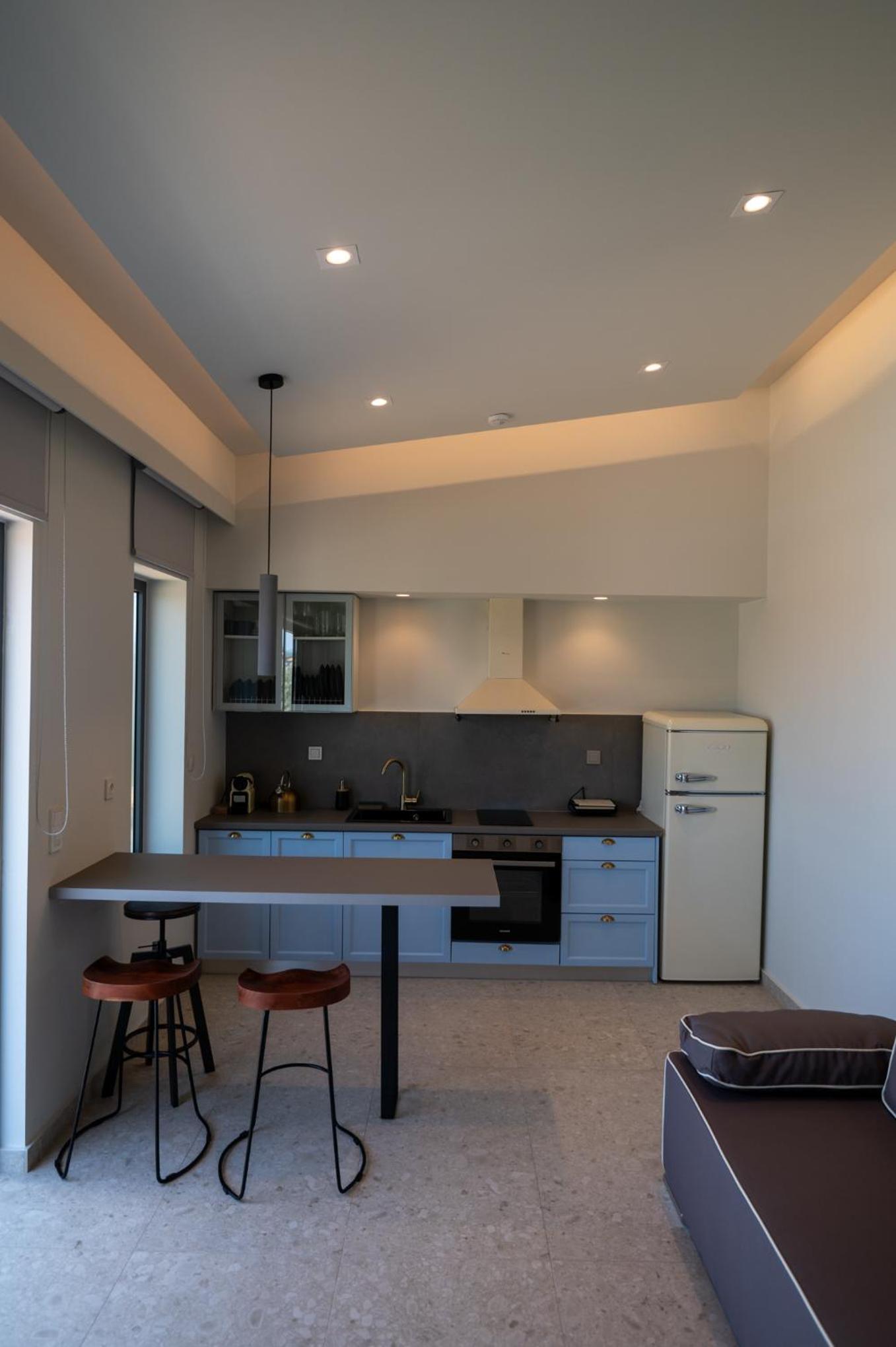 Apartment with Pool View  photo 3