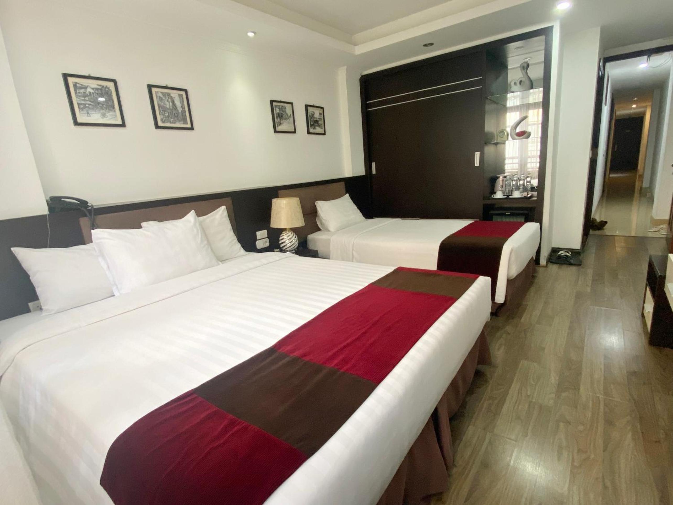 Double or Twin Room with City View