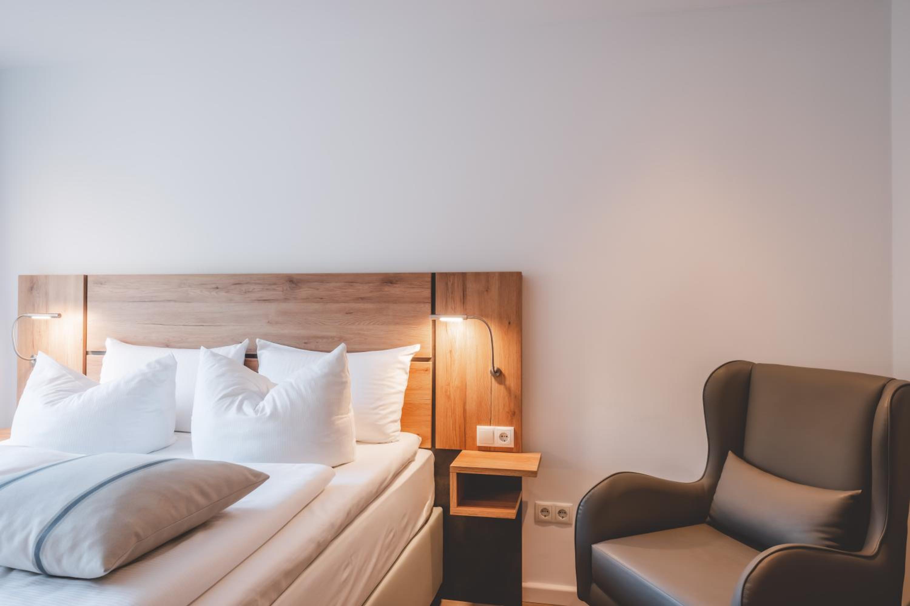 Double Room - Photo 12