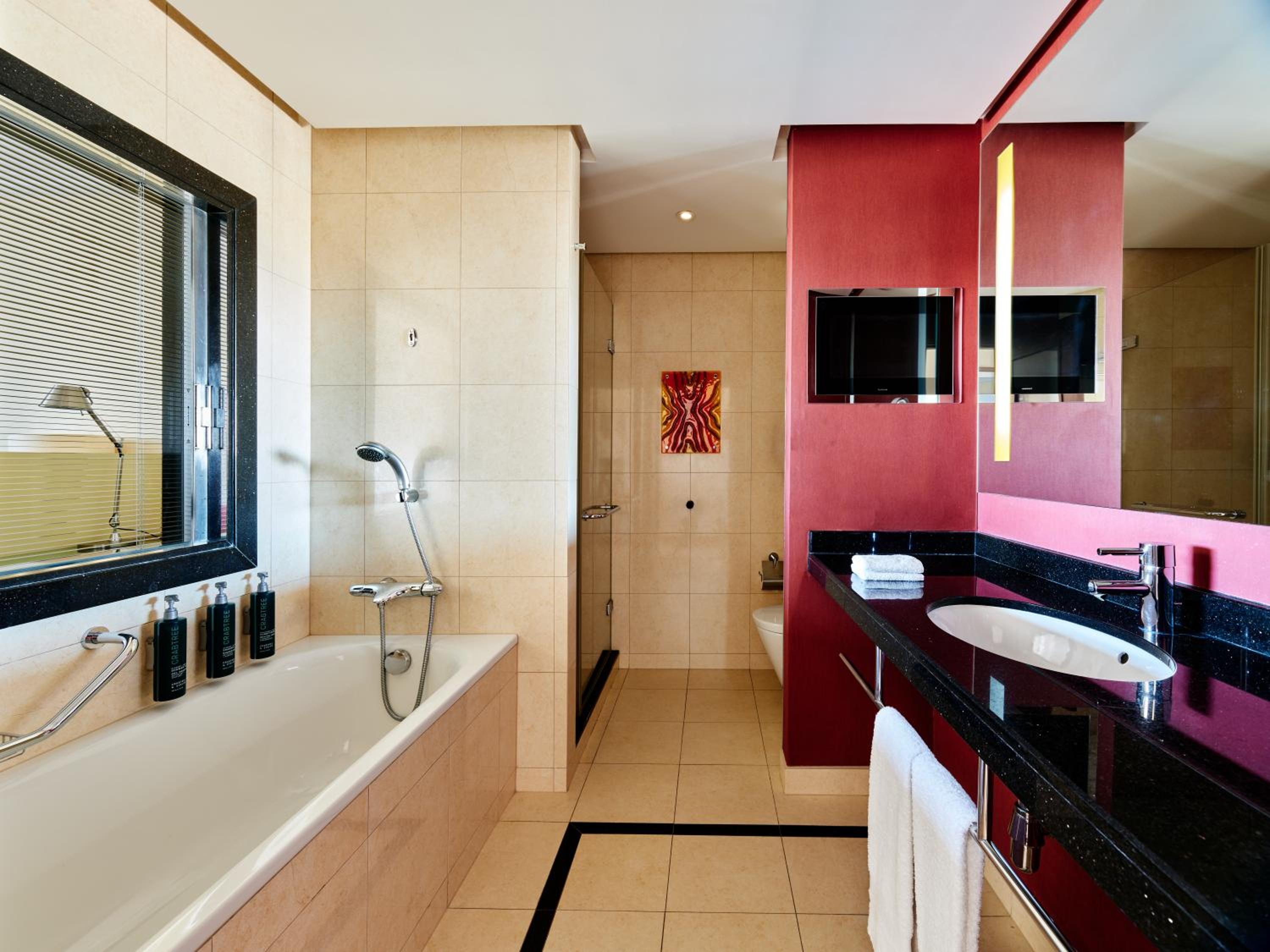 King Deluxe Business Room - Photo 7