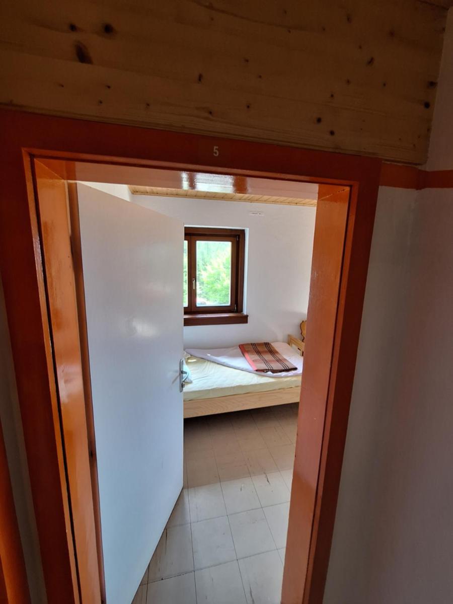 Bed in 4-Bed Mixed Dormitory Room photo 2