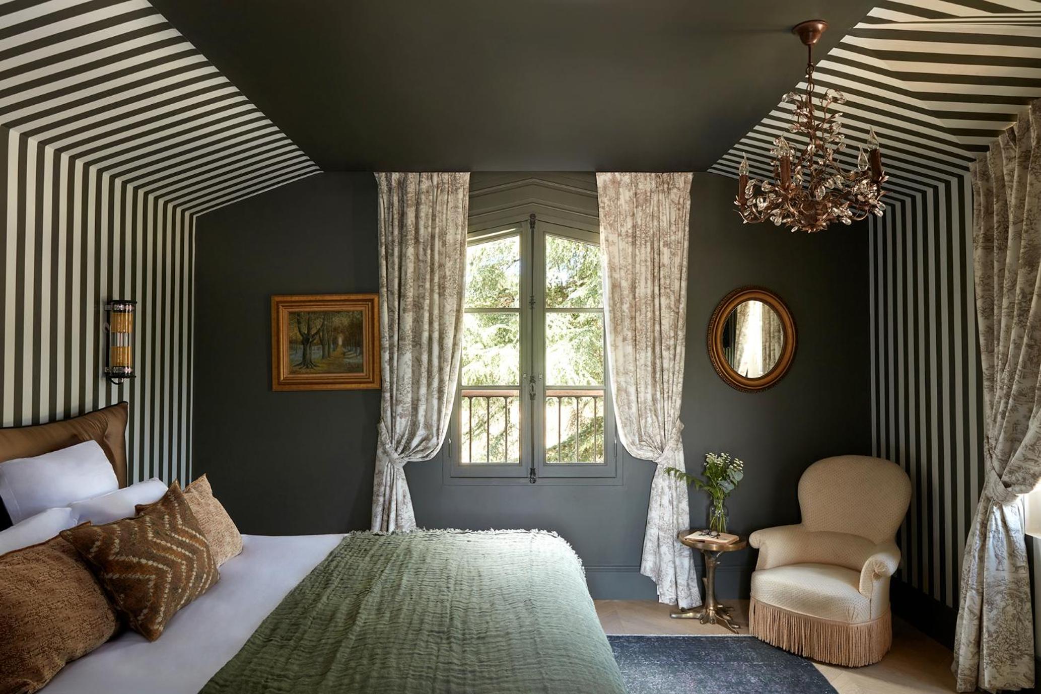 Deluxe Room - Photo 2
