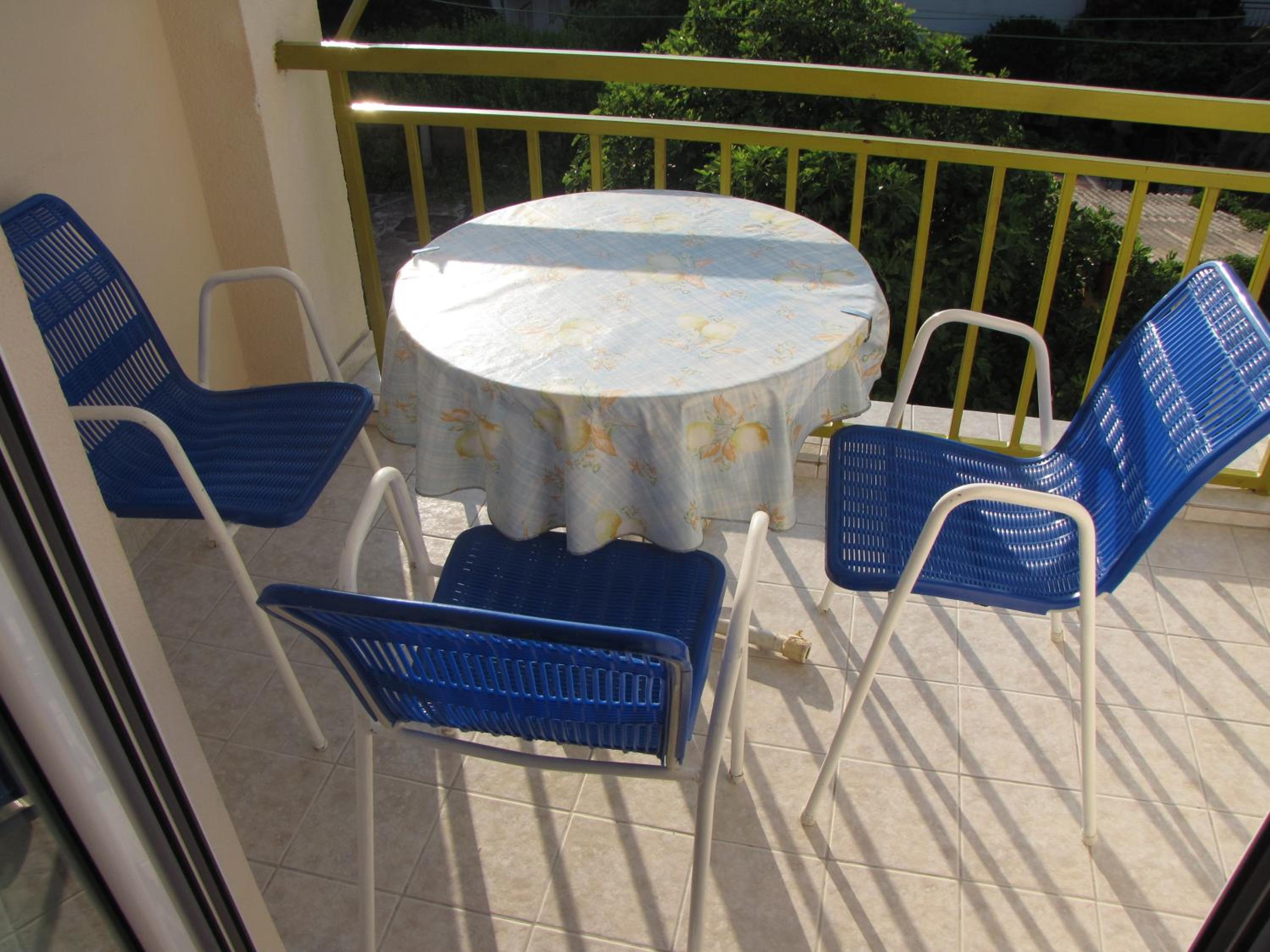 One-Bedroom Apartment with Sea View photo 2
