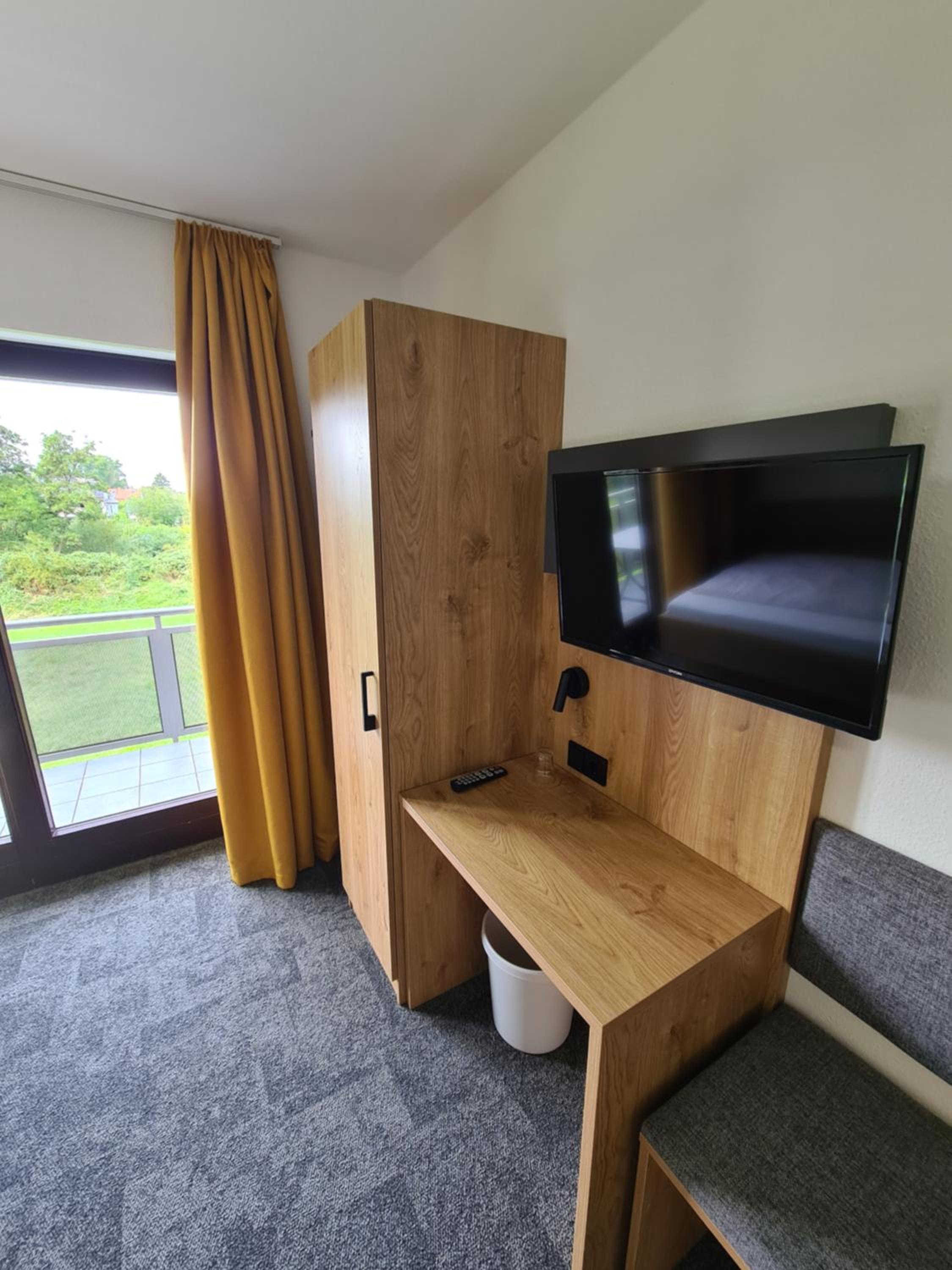 Single Room with Balcony