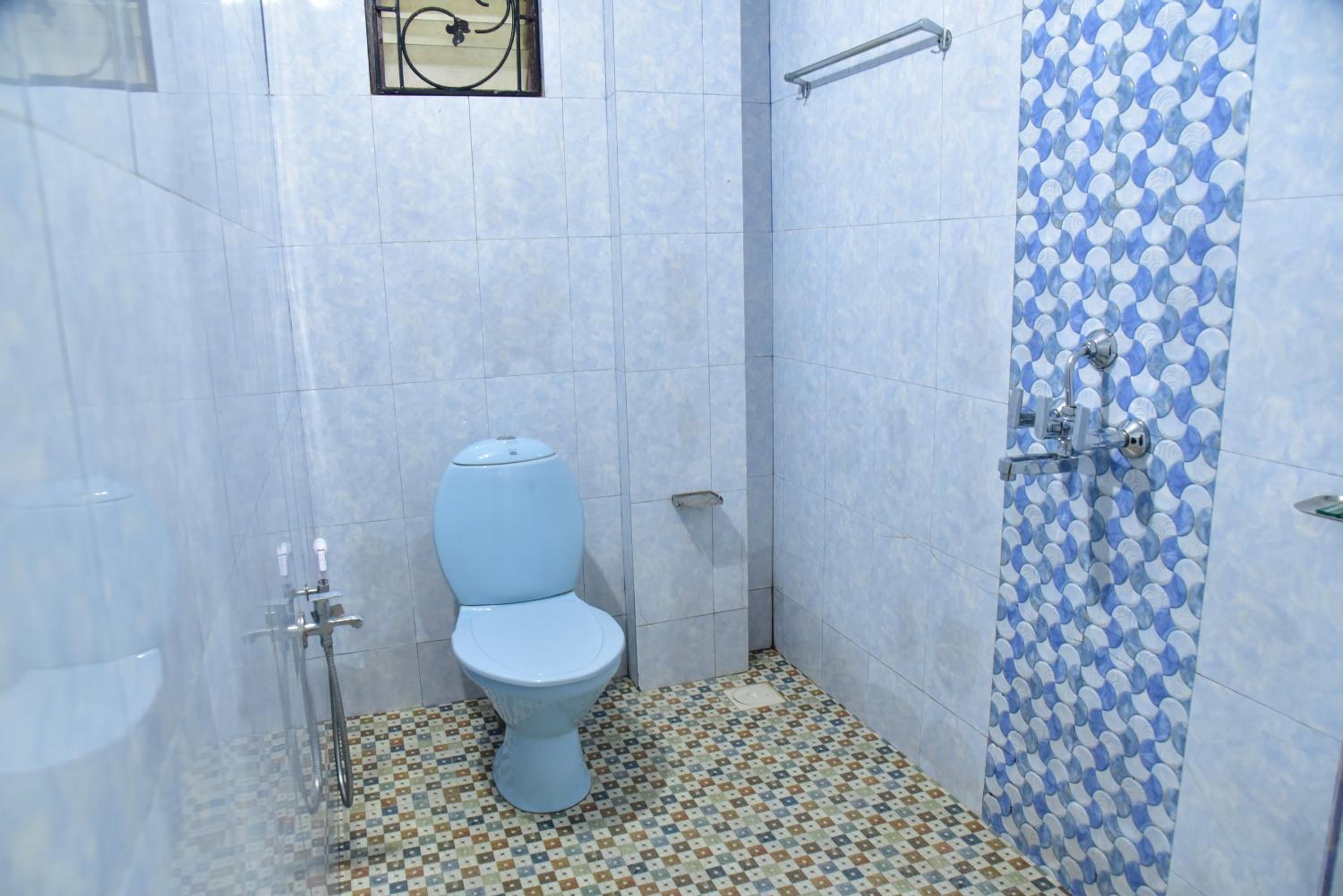 Deluxe Room - Photo 9