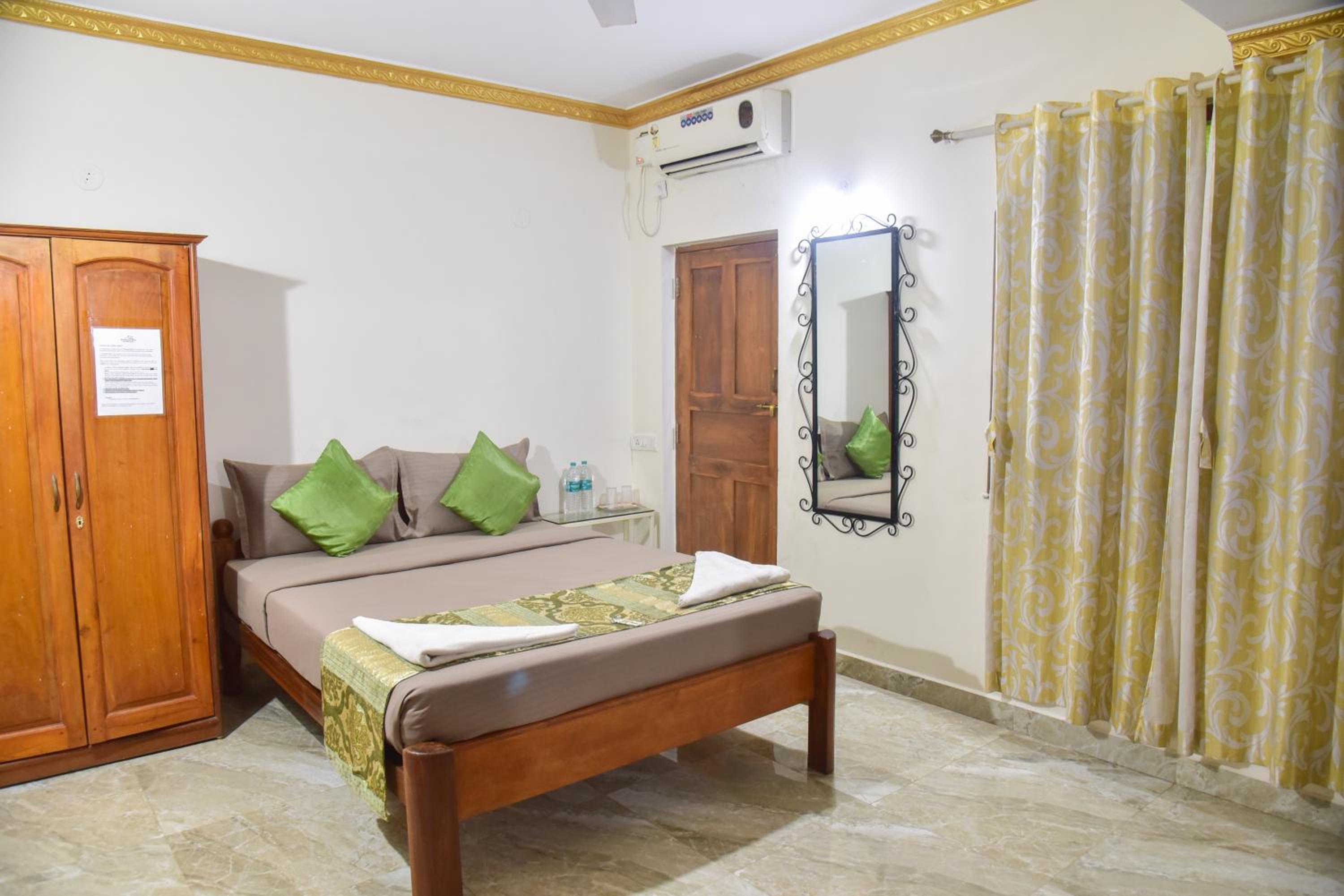 Deluxe Room - Photo 1