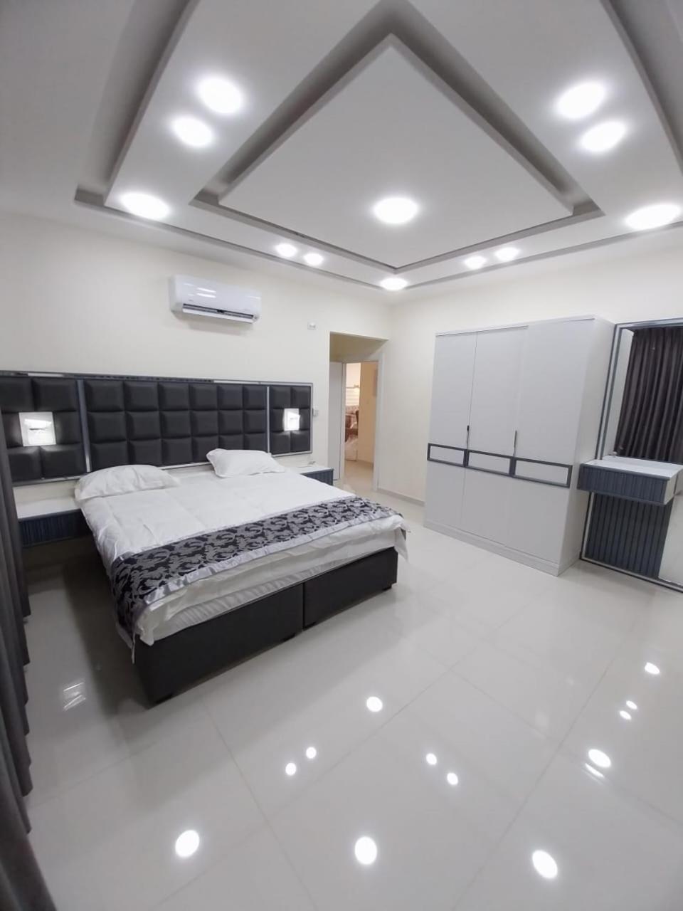 Villa photo 2